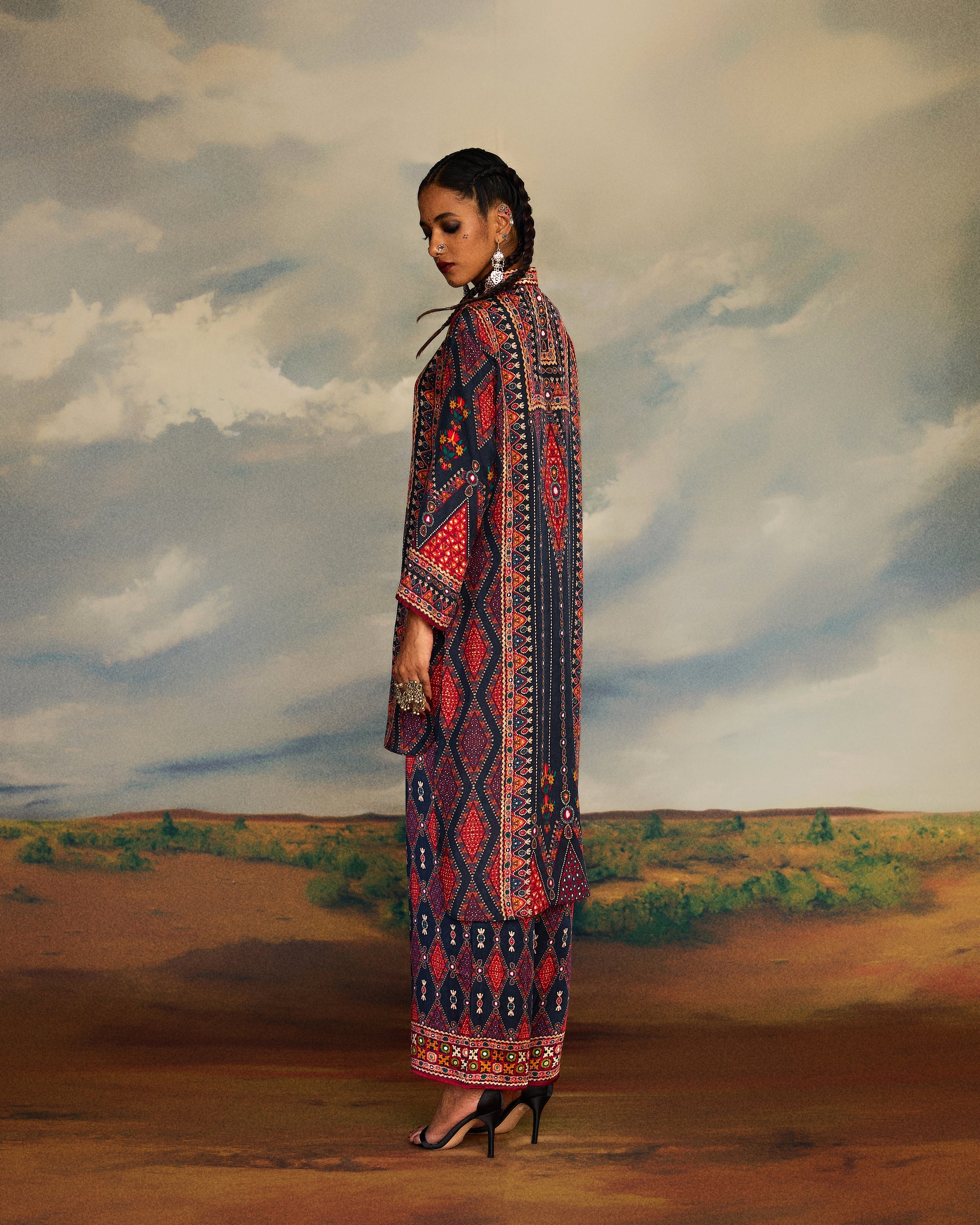 Kutch : Baaka - Charcoal