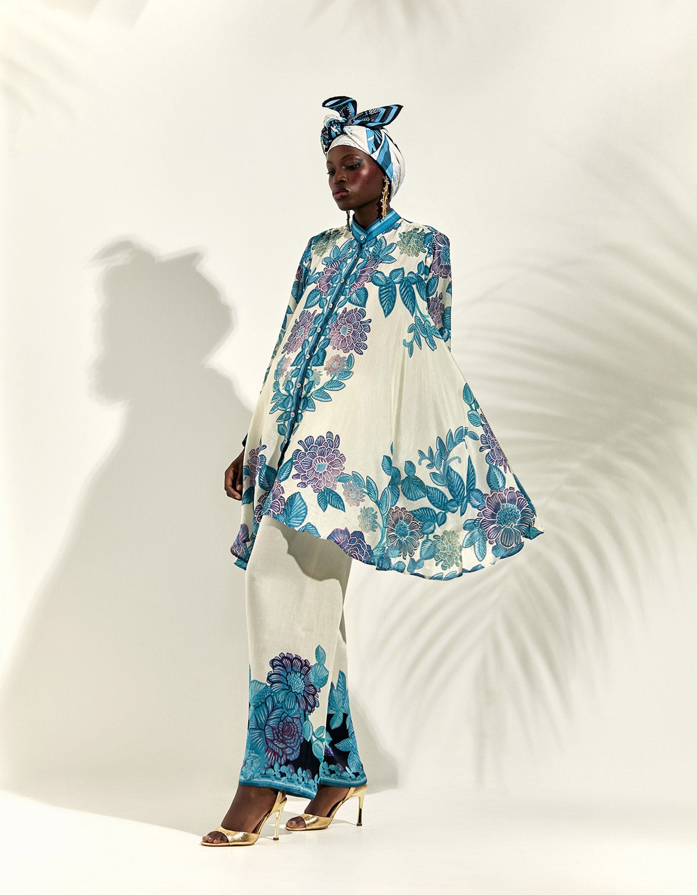 Jamaica : Nilofer - Ivory/Blue