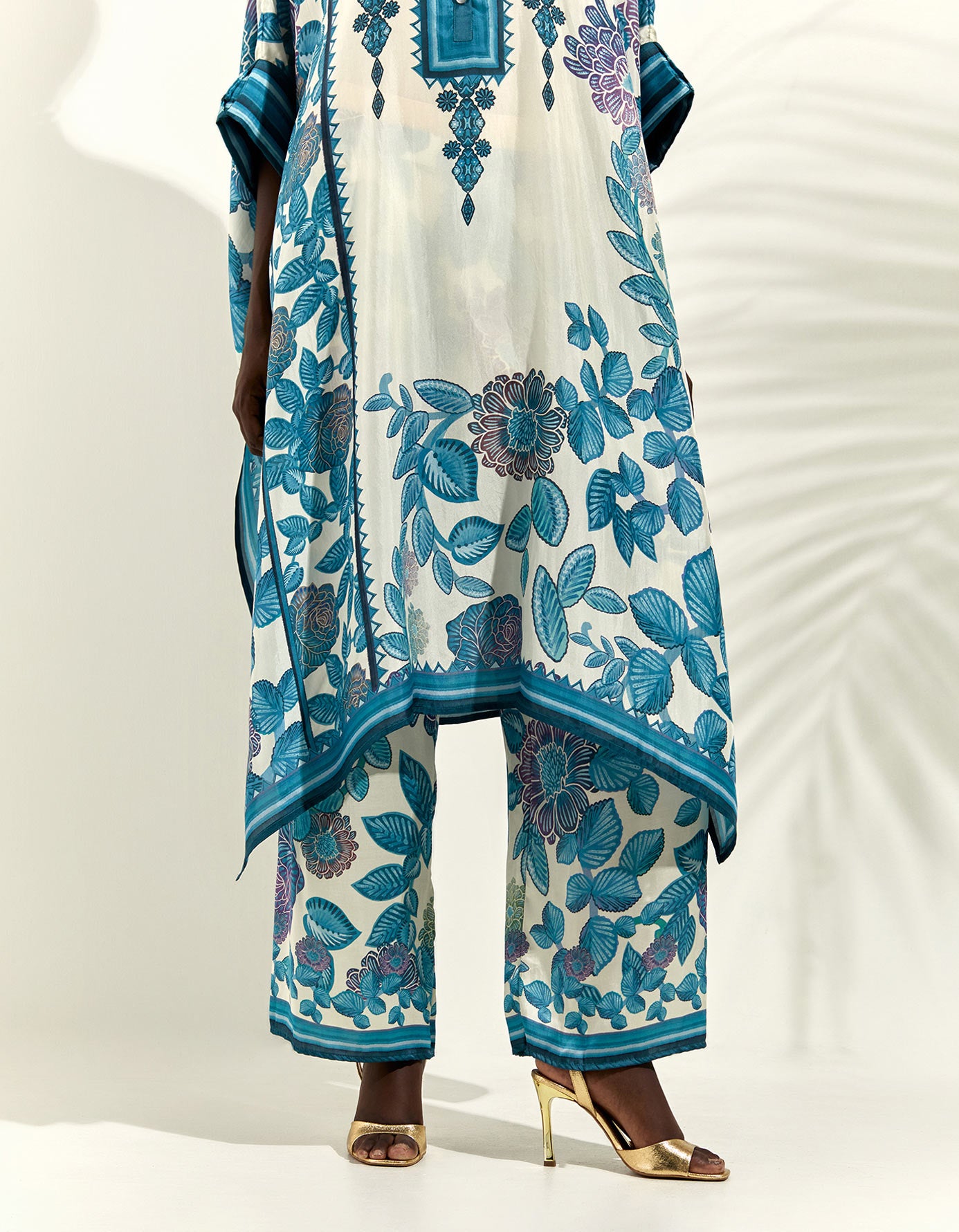 Jamaica : Chantelle - Ivory/Blue