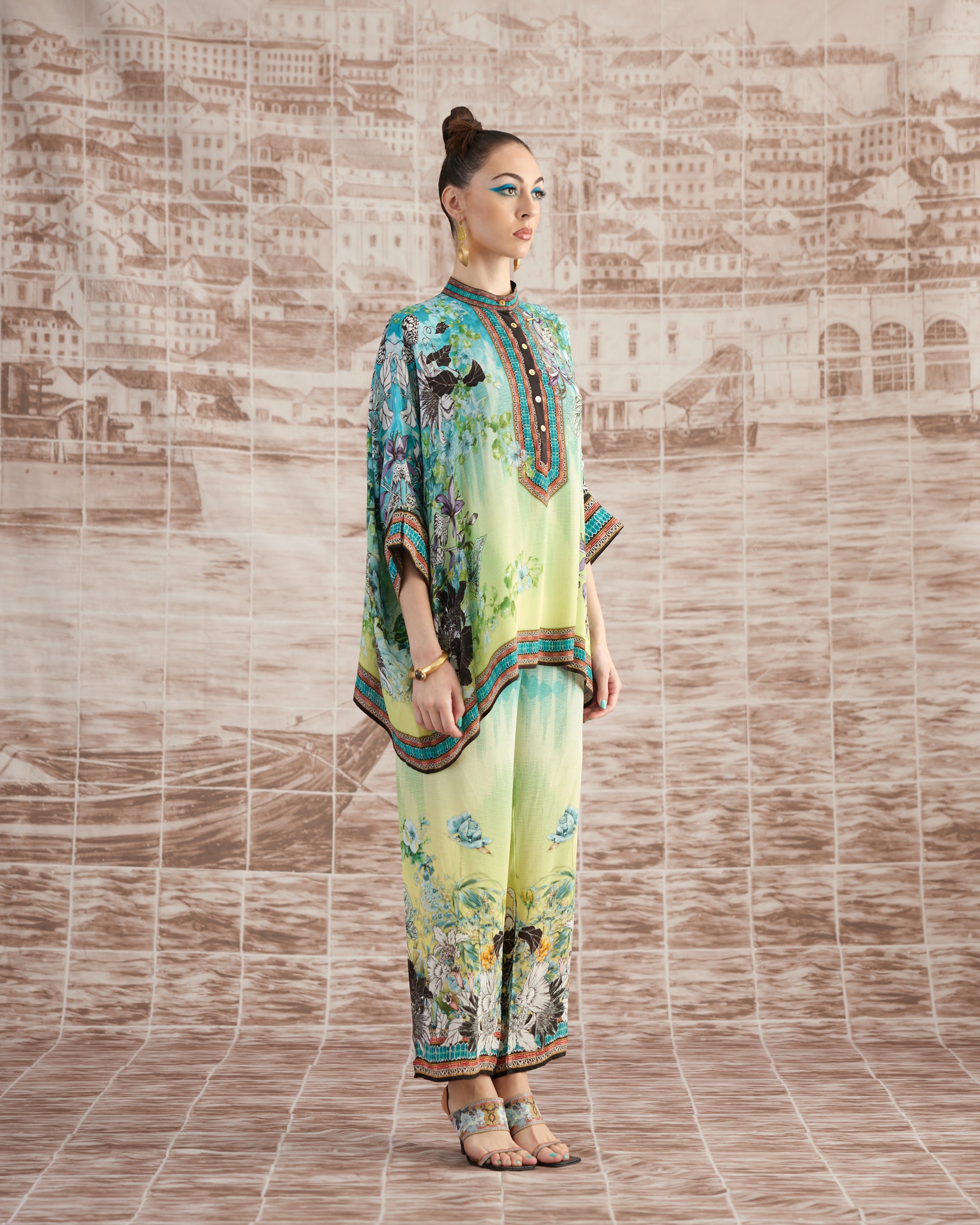 Love in Portofino (Maldives) : Chanel - Aqua/Lime