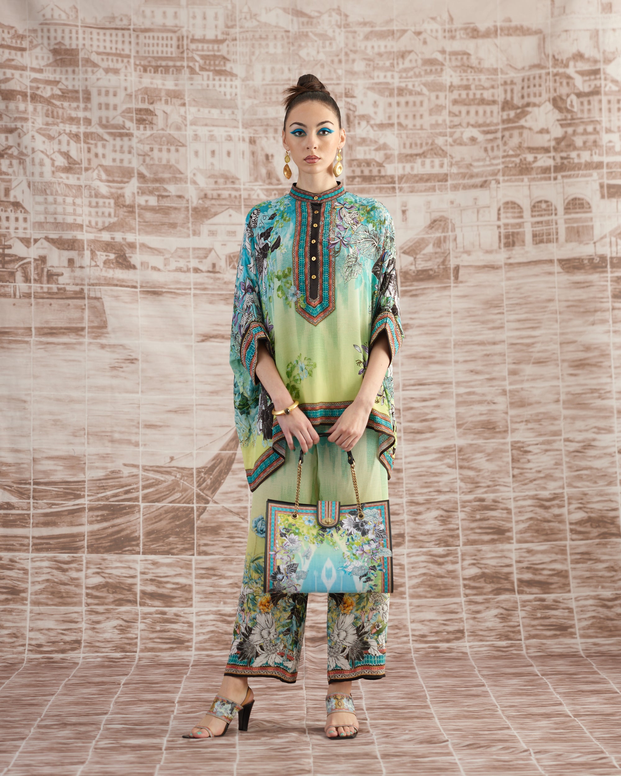 Love in Portofino (Maldives) : Chanel - Aqua/Lime