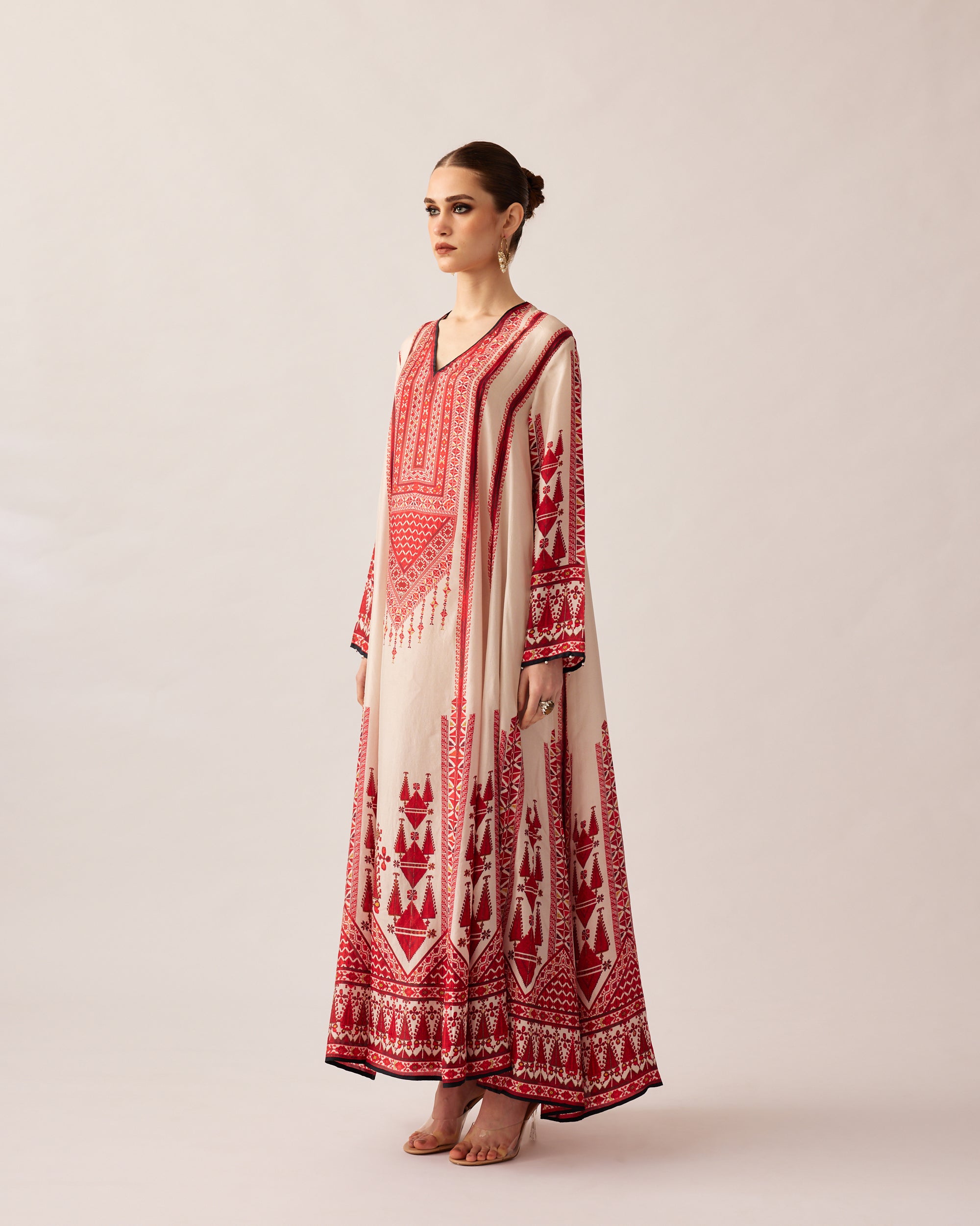 Bukhara : Adavi - Ivory/Red