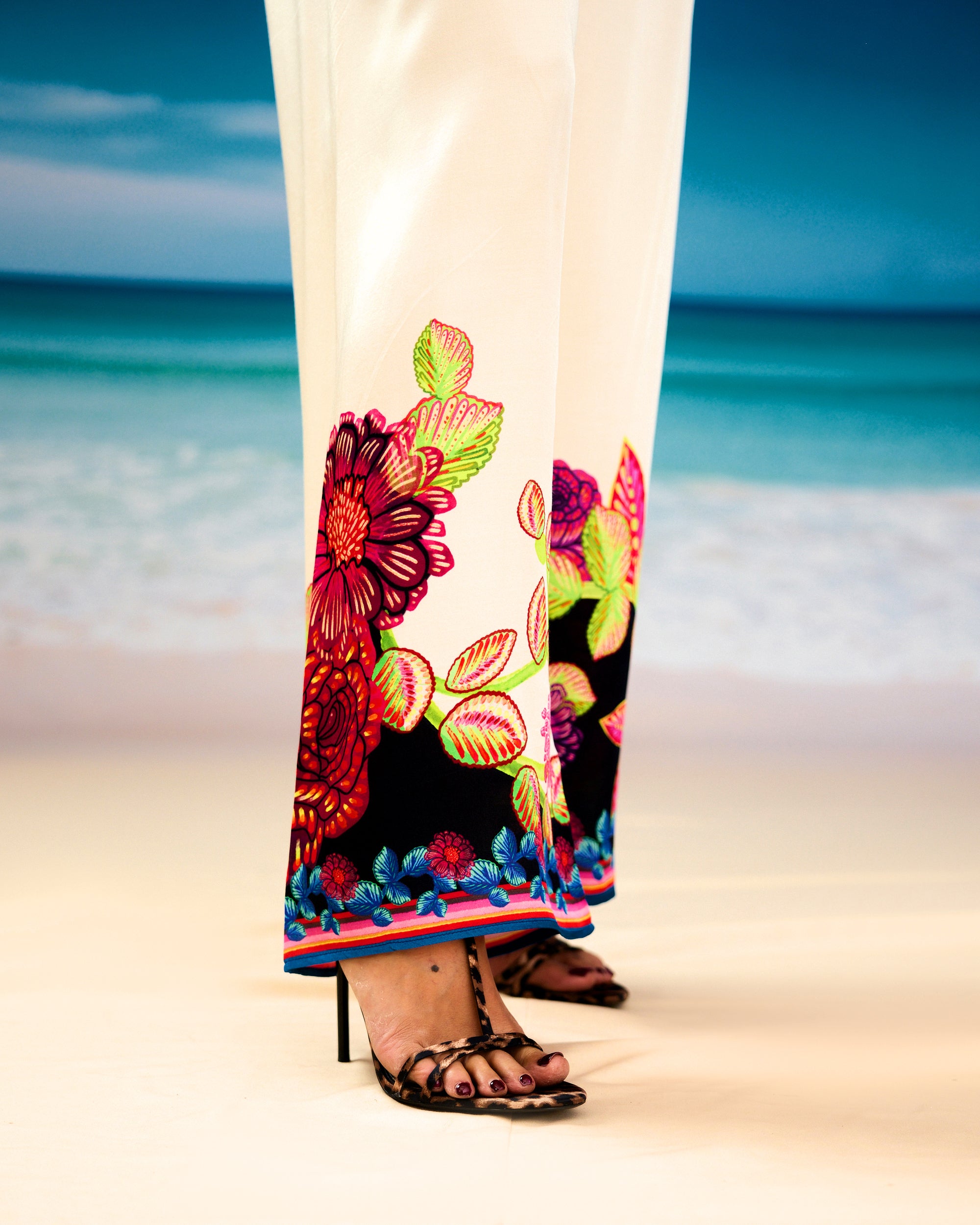 Jamaica : Maizah - Ivory/Purple