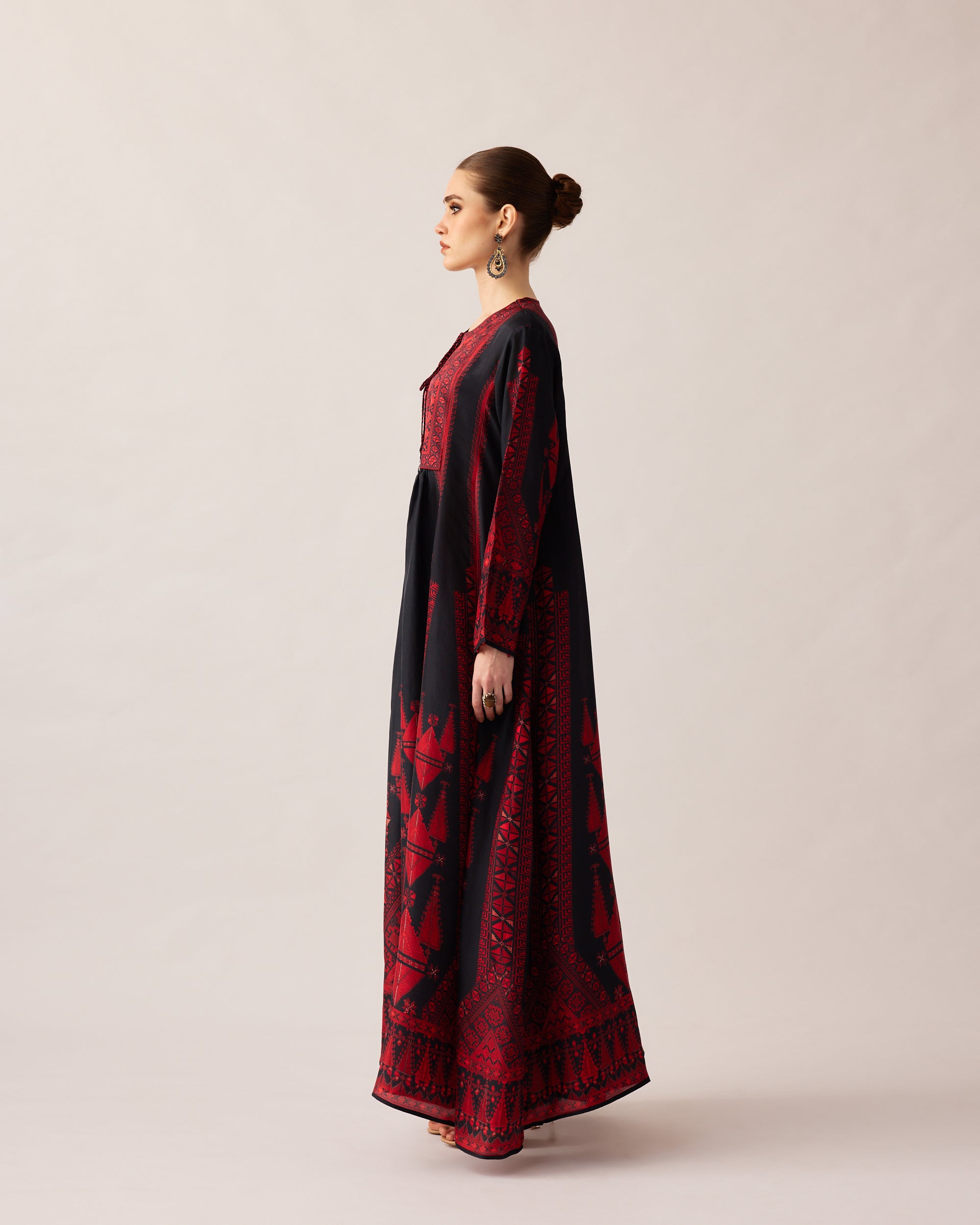Bukhara : Anisha - Black/Red