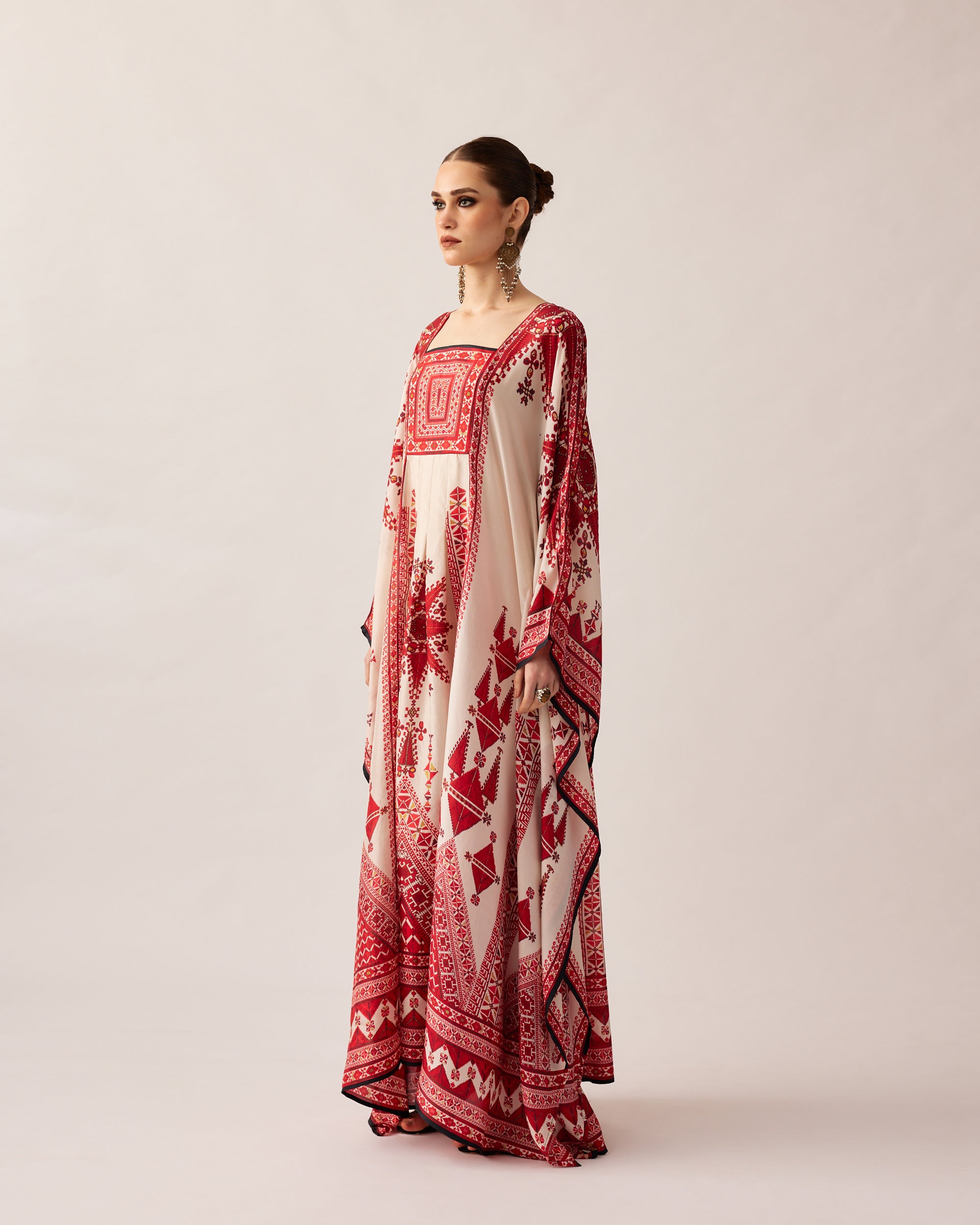 Bukhara : Yolanda - Ivory/Red