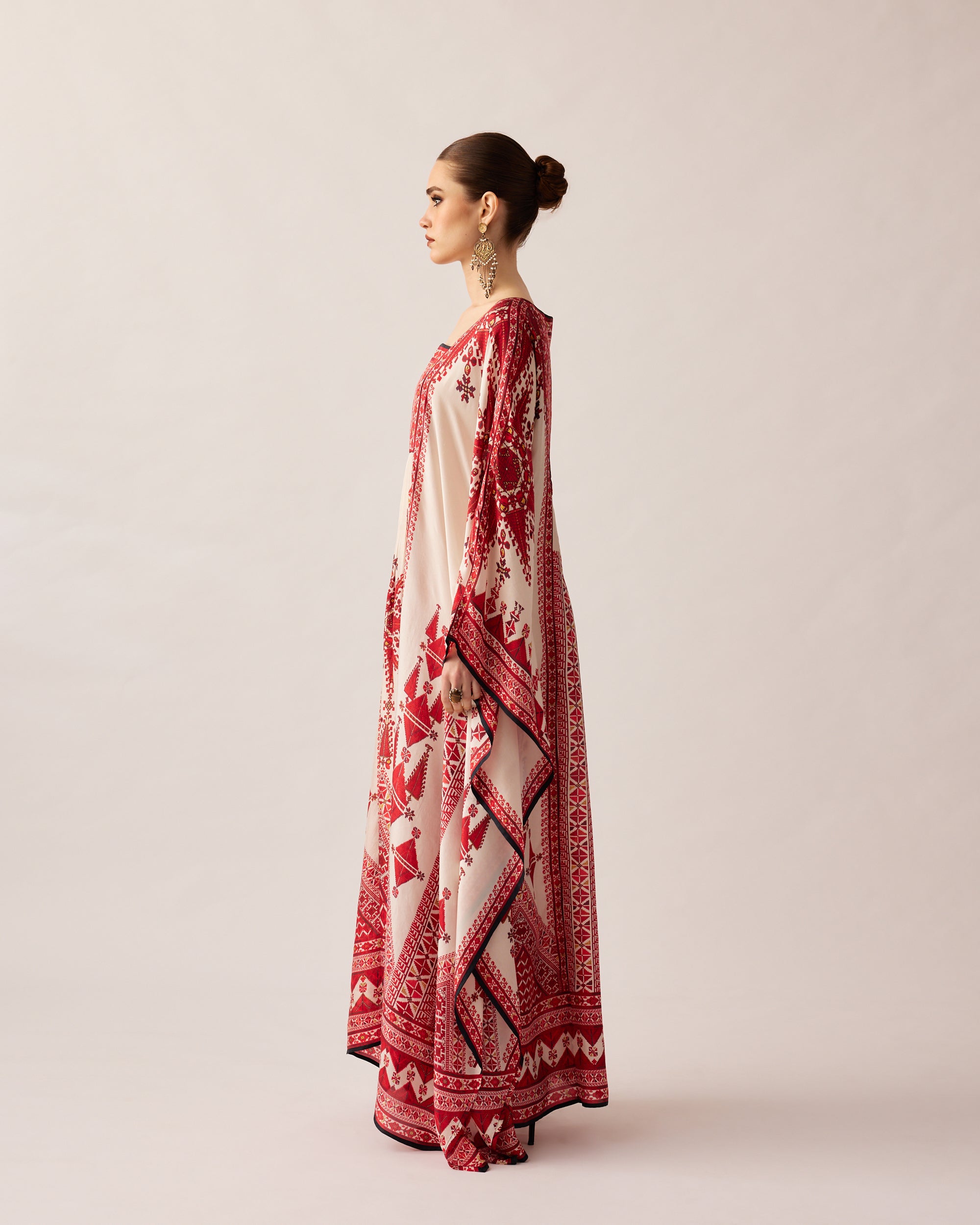 Bukhara : Yolanda - Ivory/Red