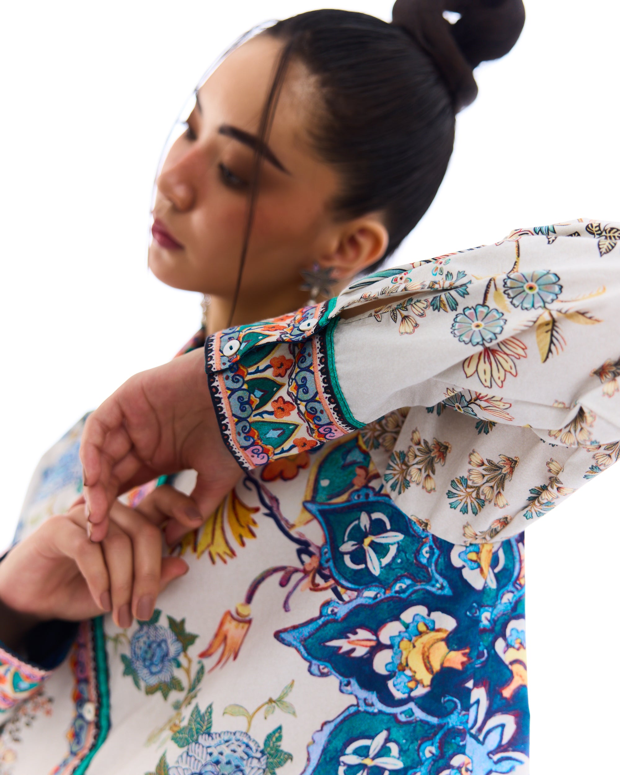 J'adore : Ferhana - Ivory/Blue