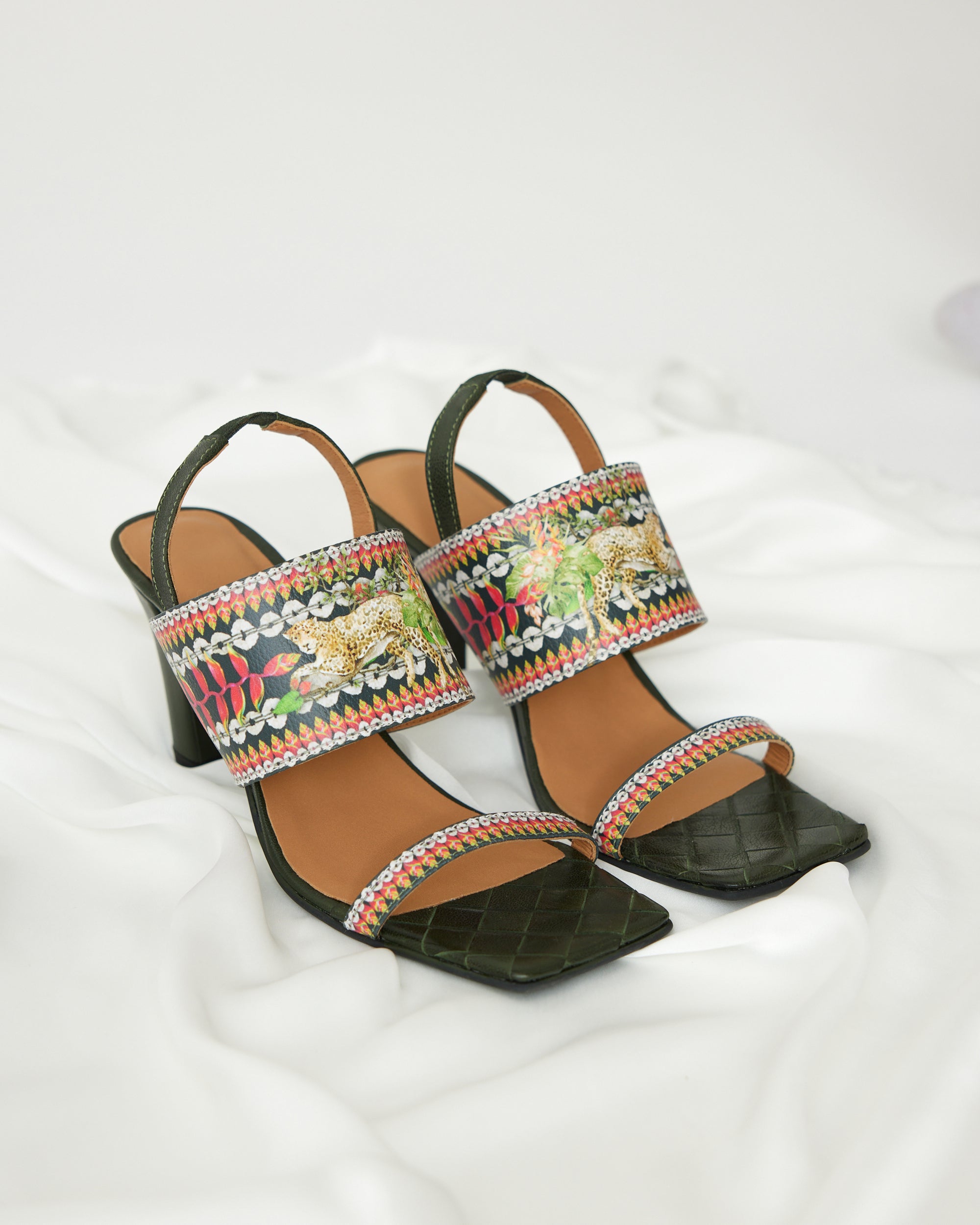 Love in Portofino (Heliconia) - Heels : Black