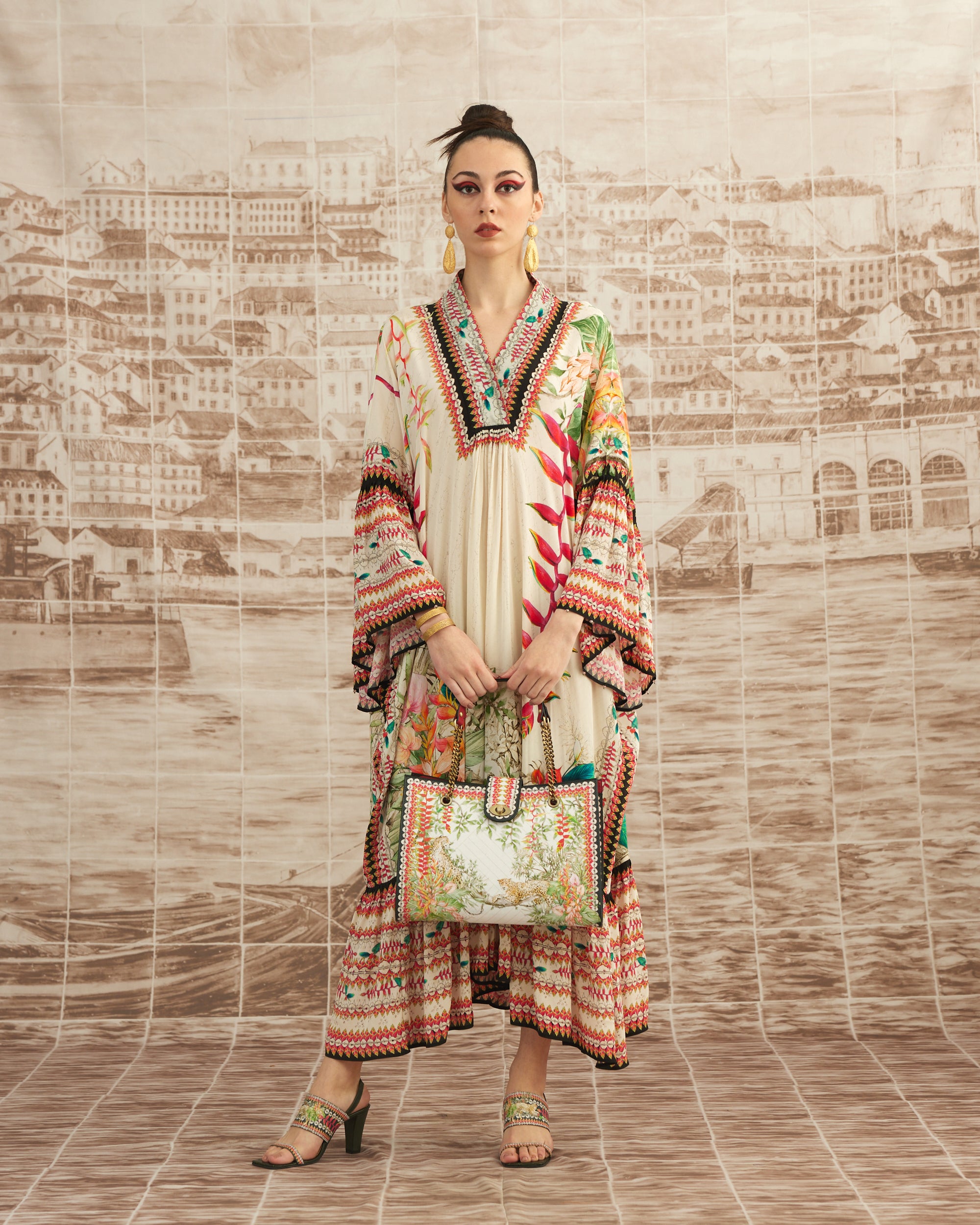 Love in Portofino (Heliconia) : Imaki - Ivory