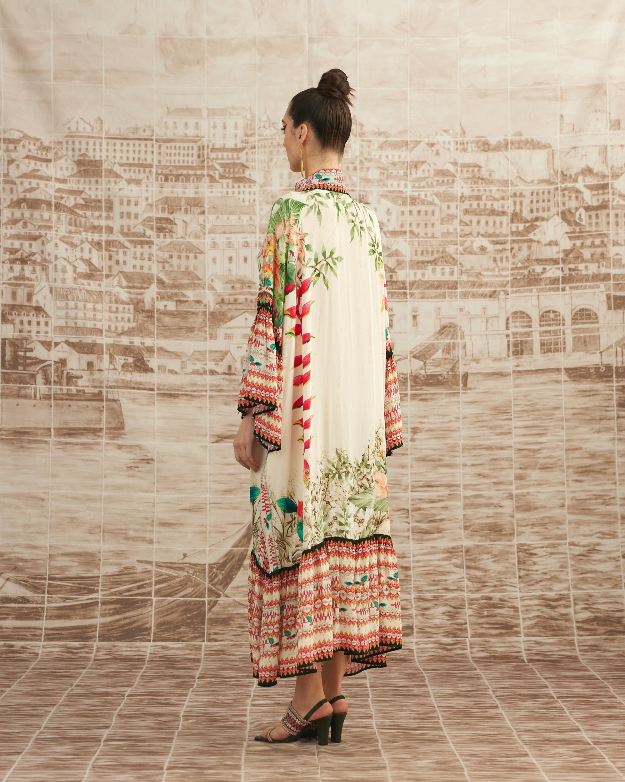 Love in Portofino (Heliconia) : Imaki - Ivory