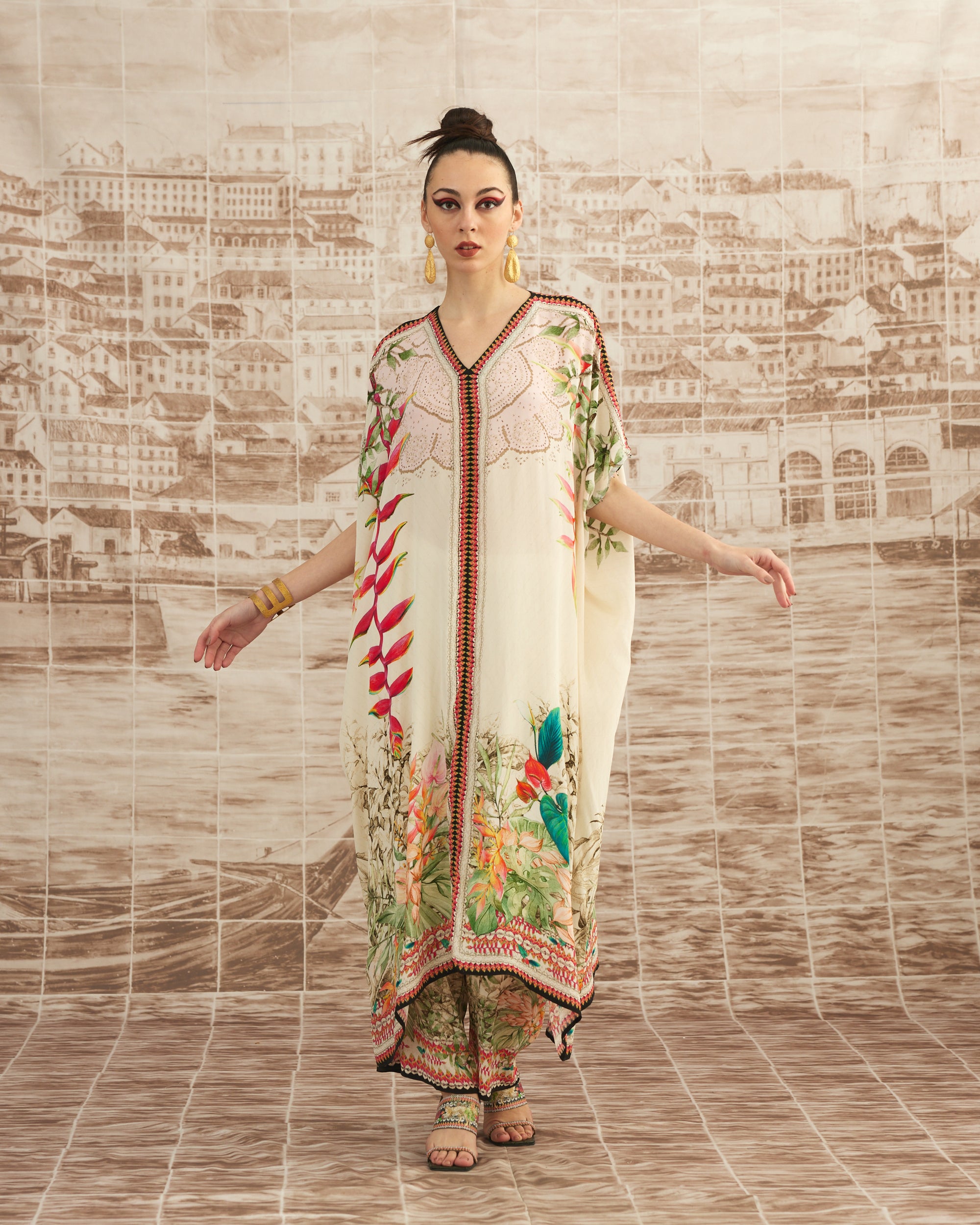 Love in Portofino (Heliconia) : Majida - Ivory