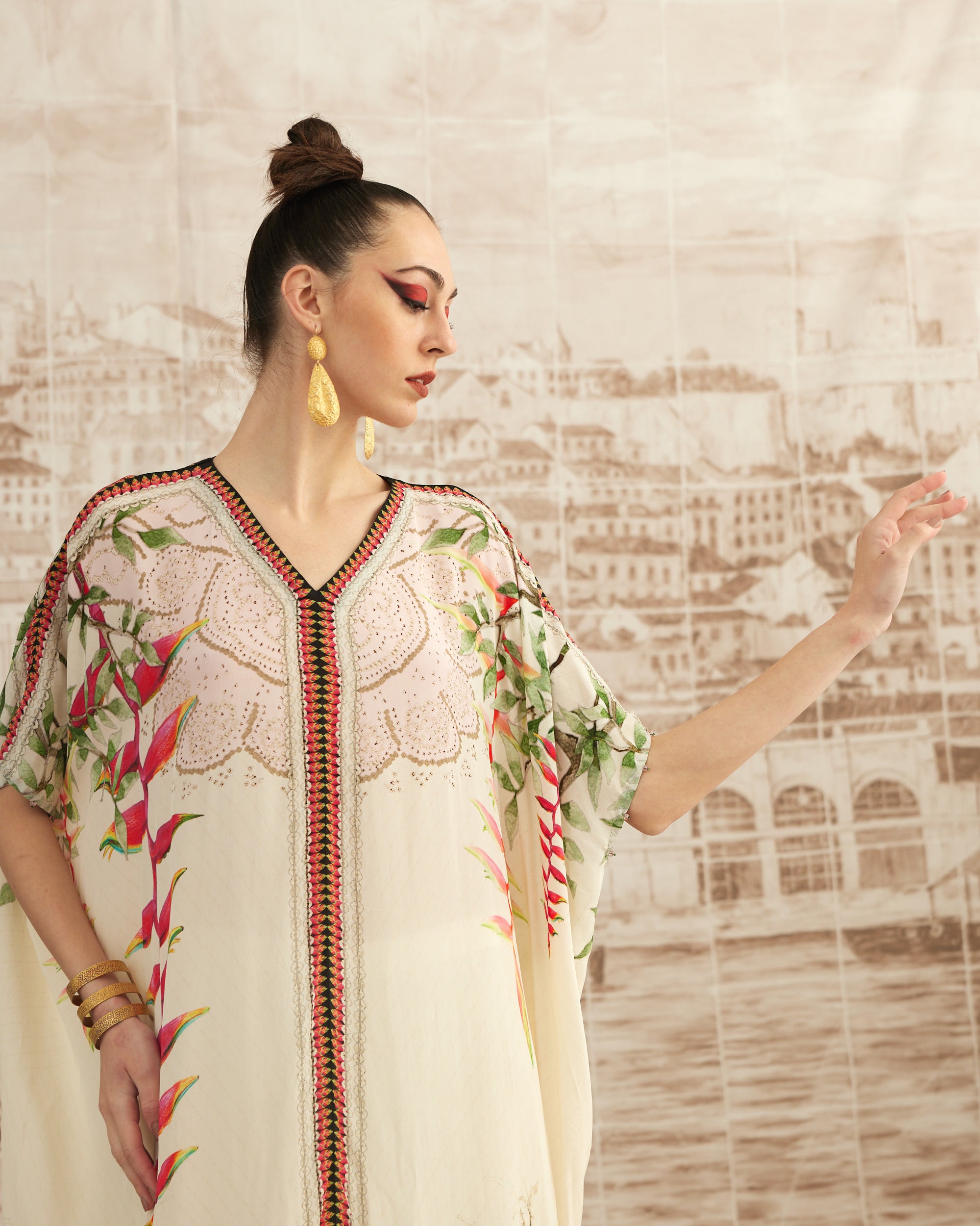 Love in Portofino (Heliconia) : Majida - Ivory