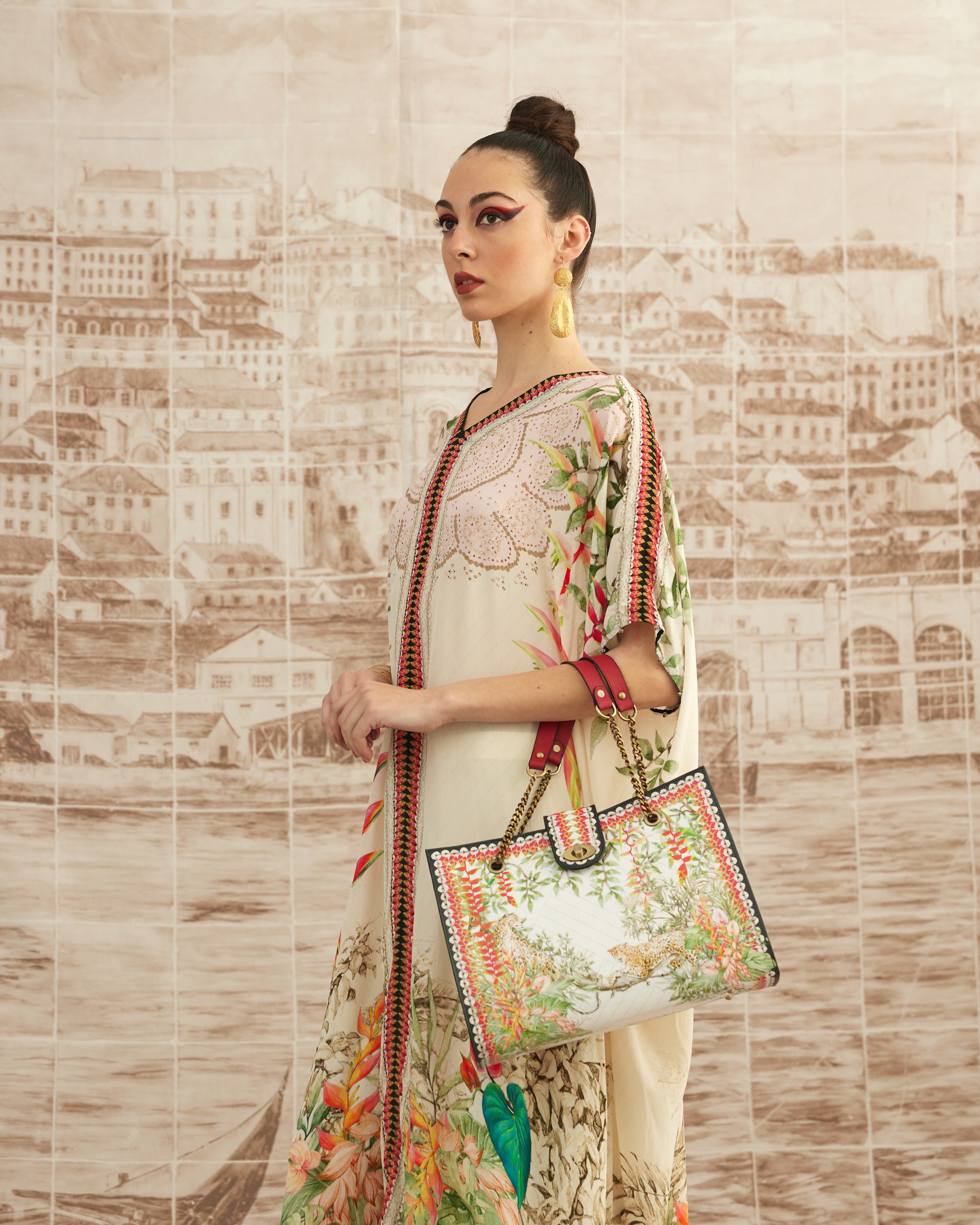 Love in Portofino (Heliconia) : Majida - Ivory