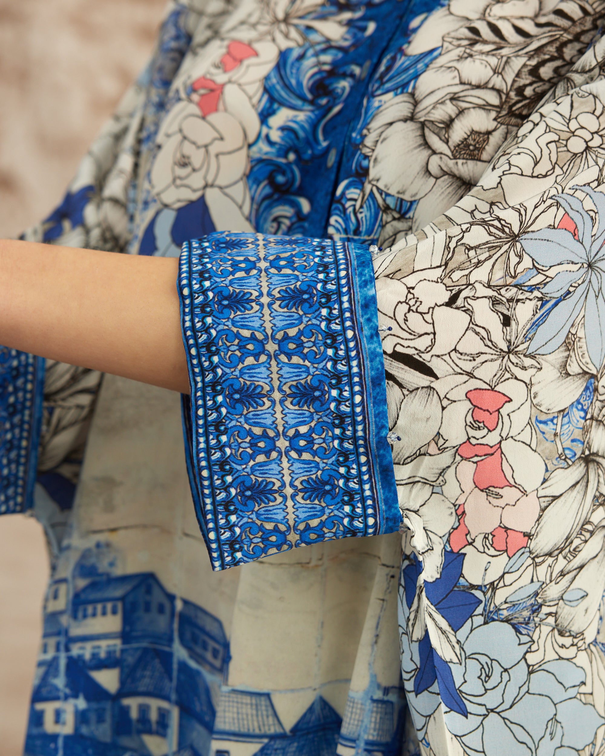 Love in Portofino (Portofino) : Chanel - Blue/Coral