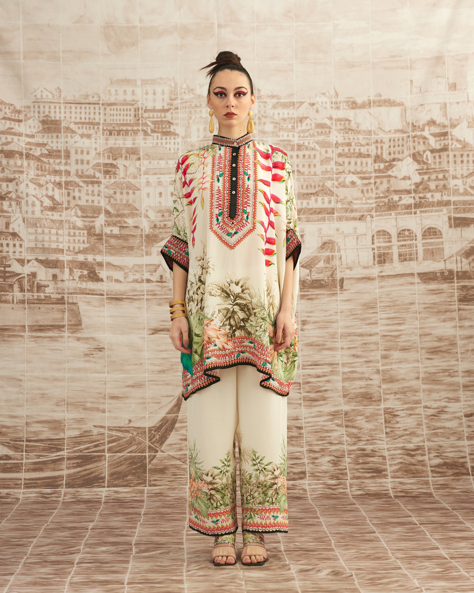 Love in Portofino (Heliconia) : Chanel 36" - Ivory