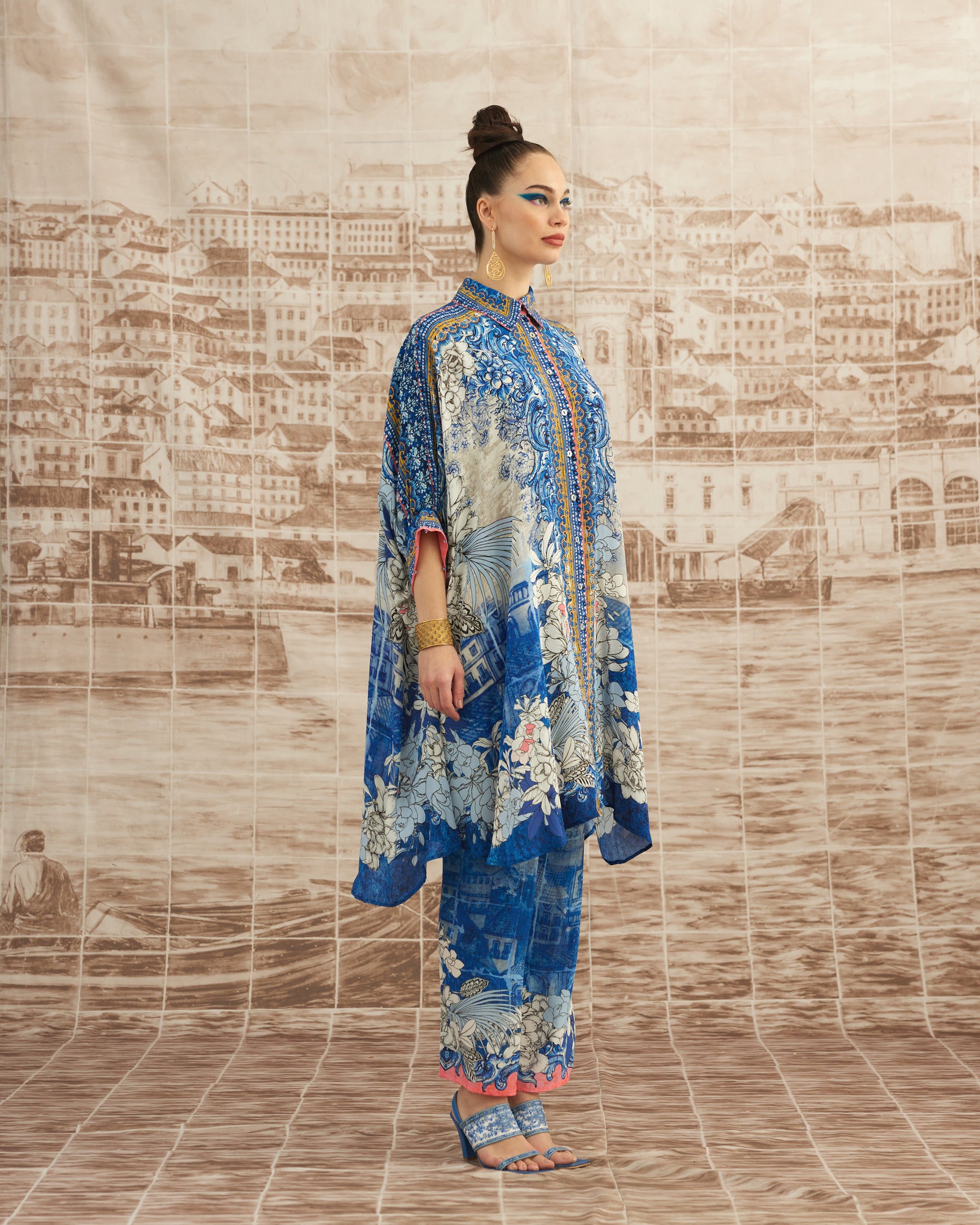 Love in Portofino (Portofino) : Kamara - Blue/Coral