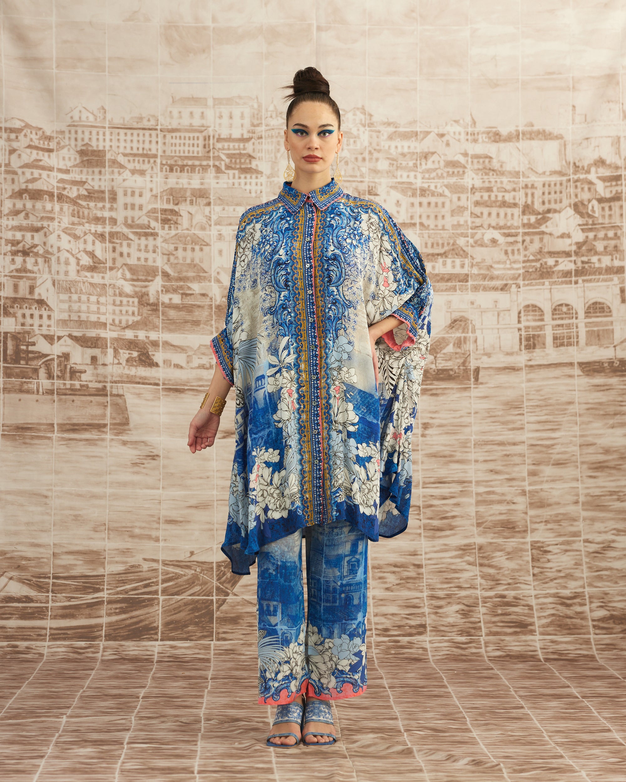 Love in Portofino (Portofino) : Kamara - Blue/Coral