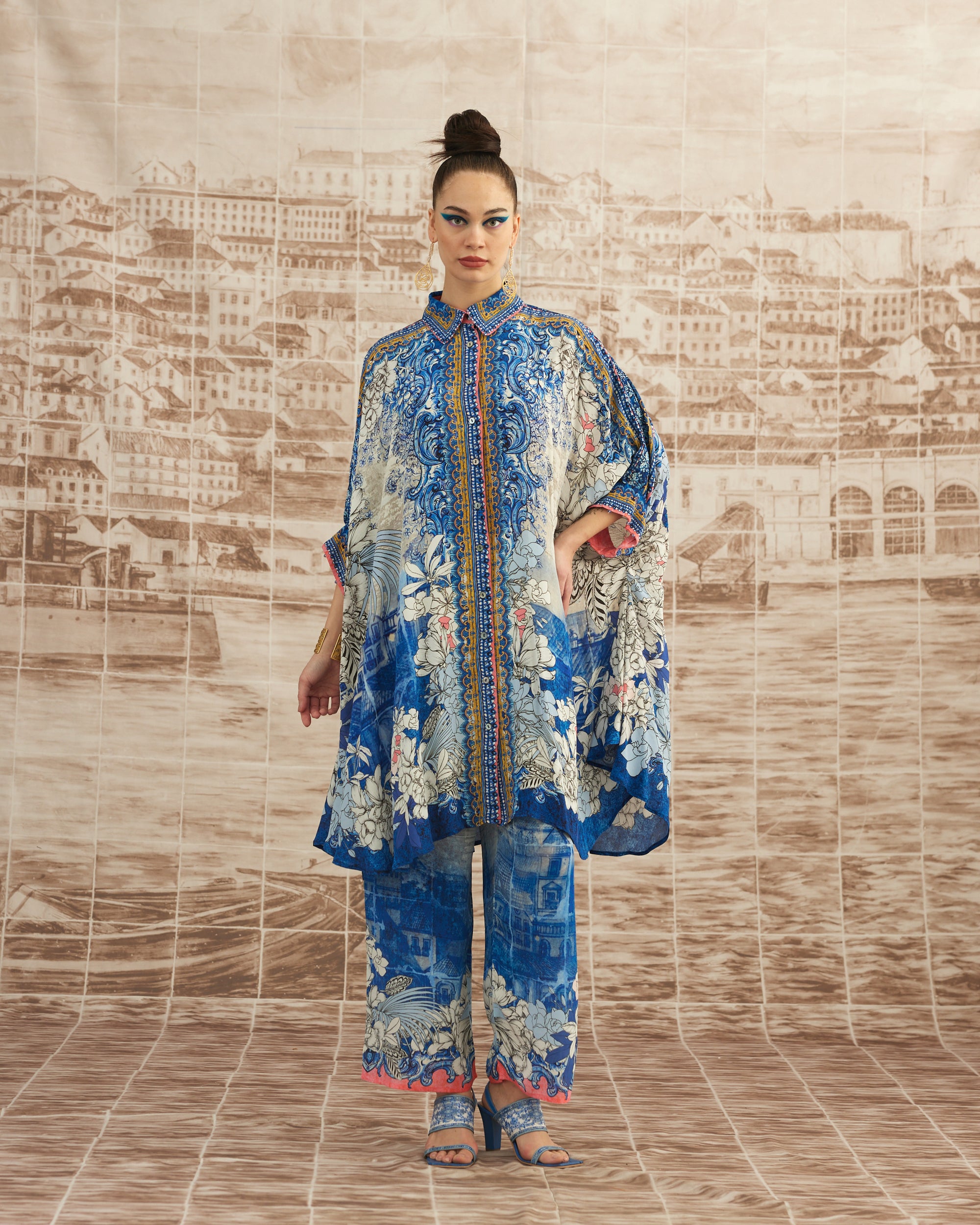 Love in Portofino (Portofino) : Kamara - Blue/Coral