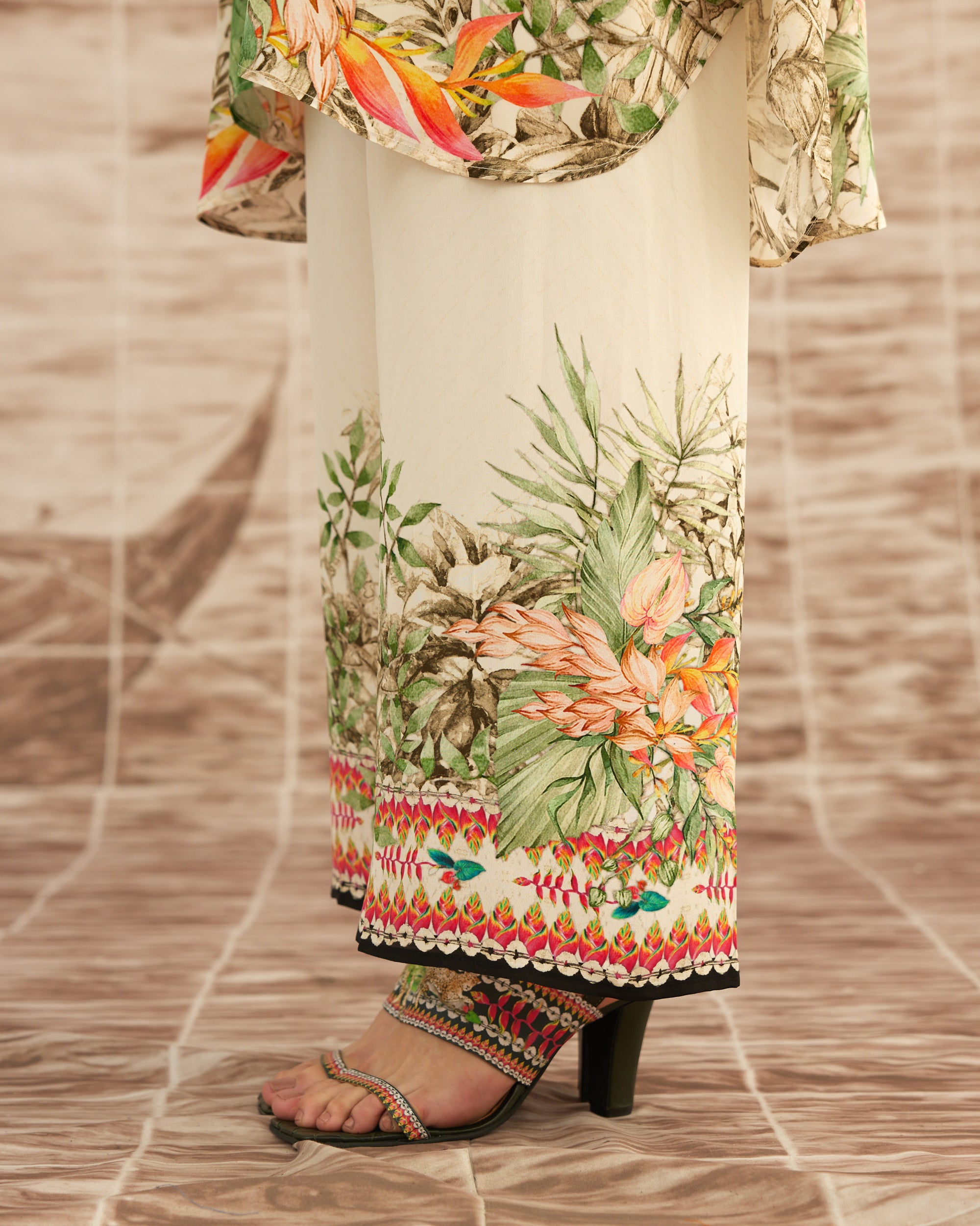 Love in Portofino (Heliconia) : Kamara - Ivory