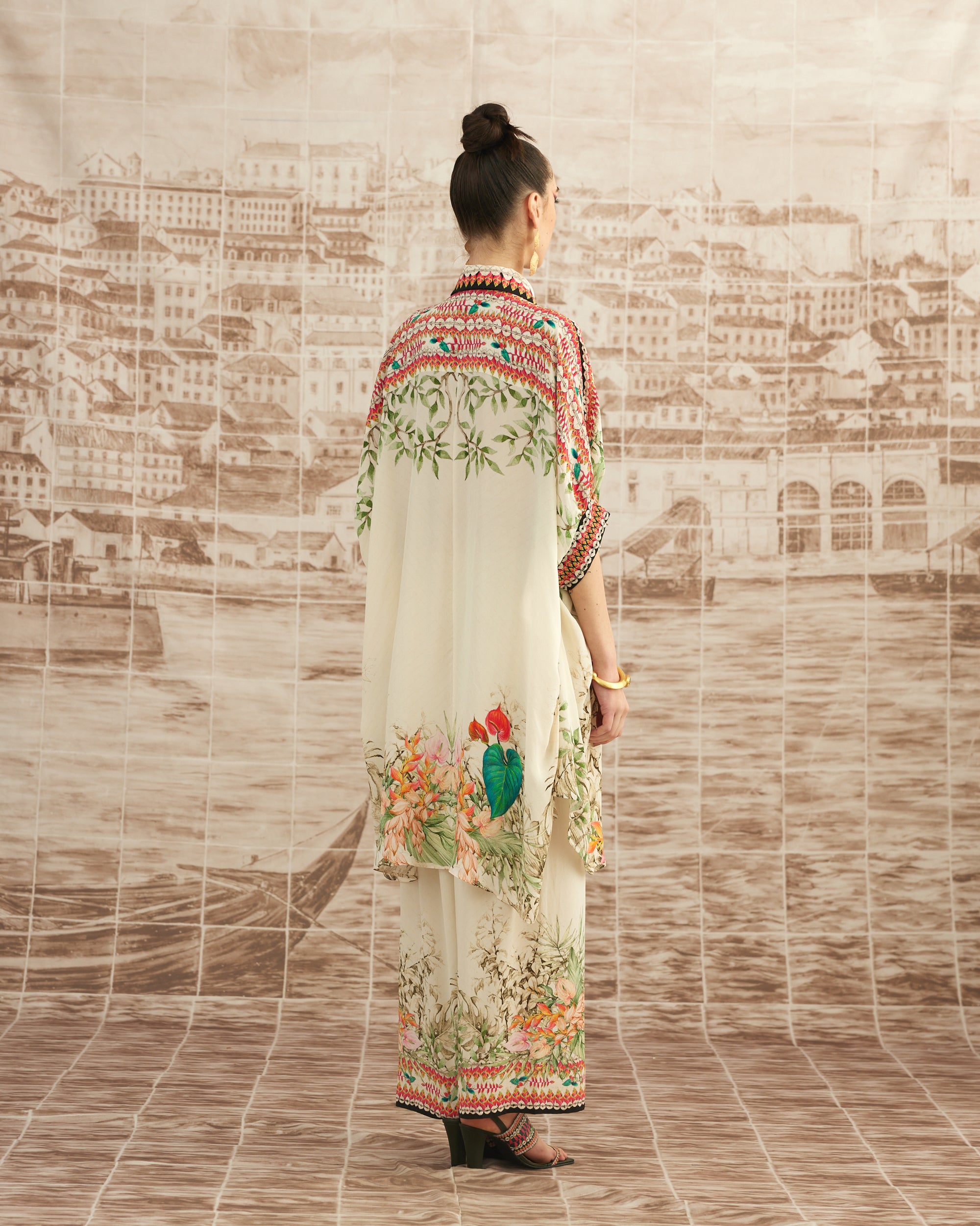 Love in Portofino (Heliconia) : Kamara - Ivory
