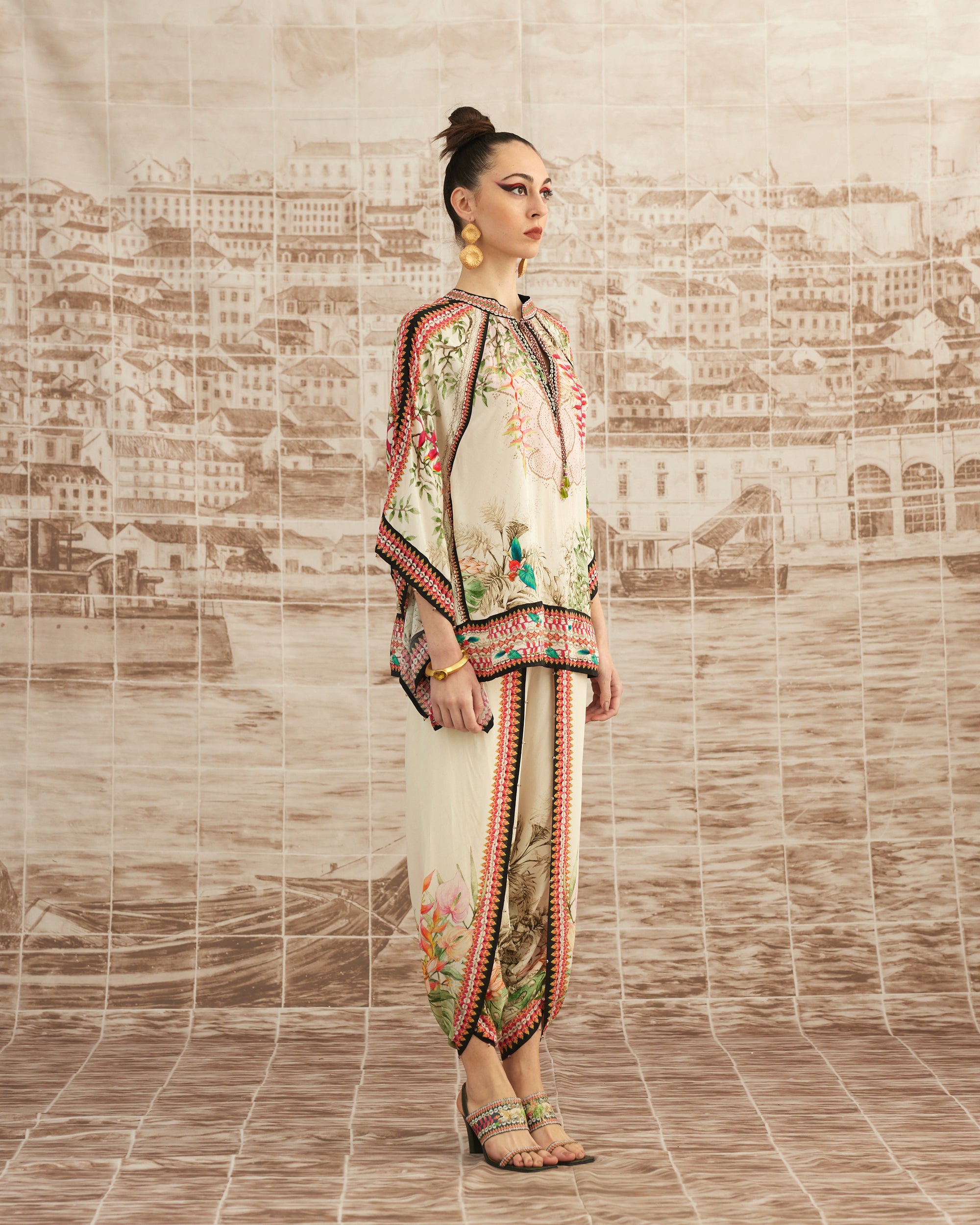Love in Portofino (Heliconia) : Ramona Sonth - Ivory