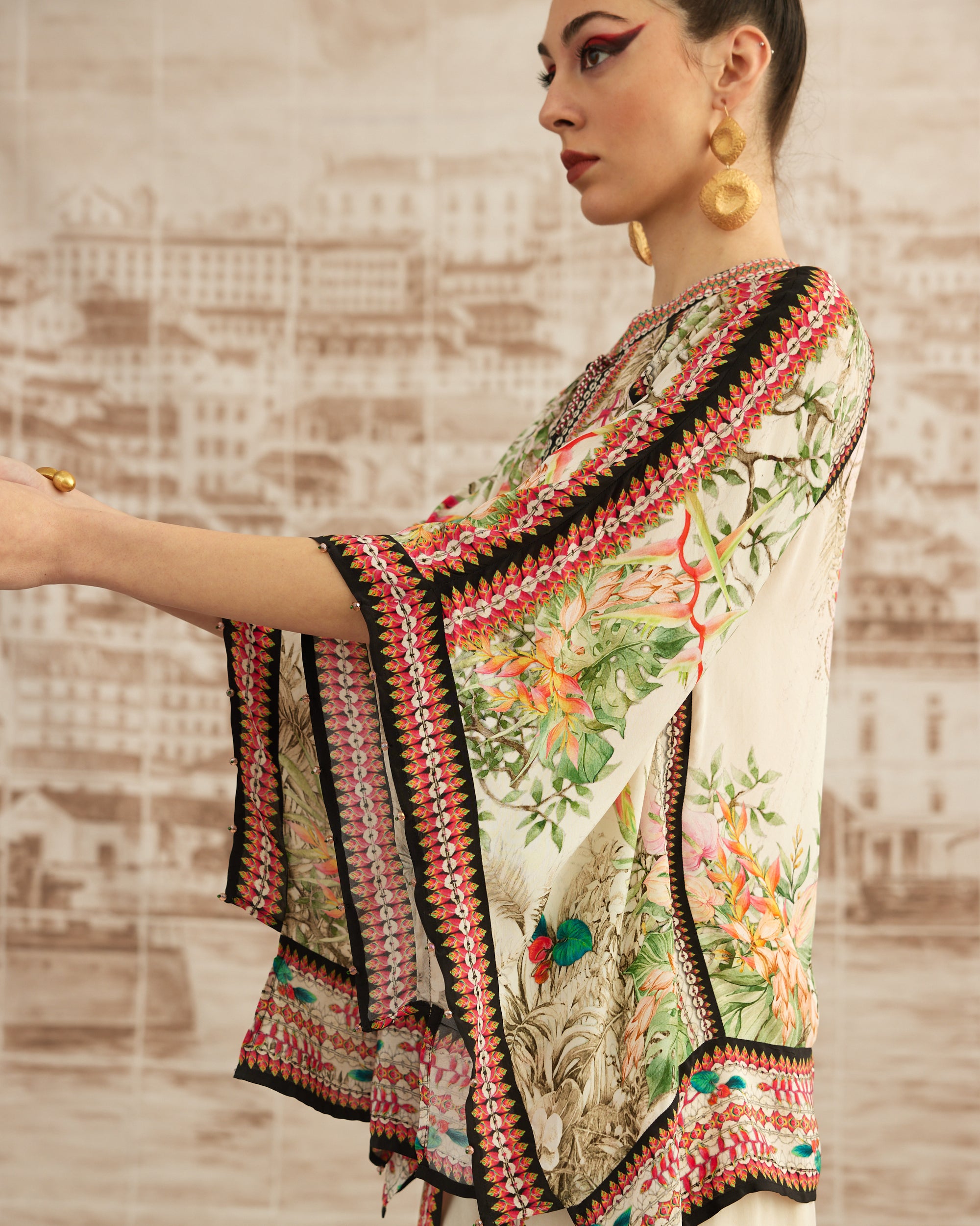 Love in Portofino (Heliconia) : Ramona Sonth - Ivory