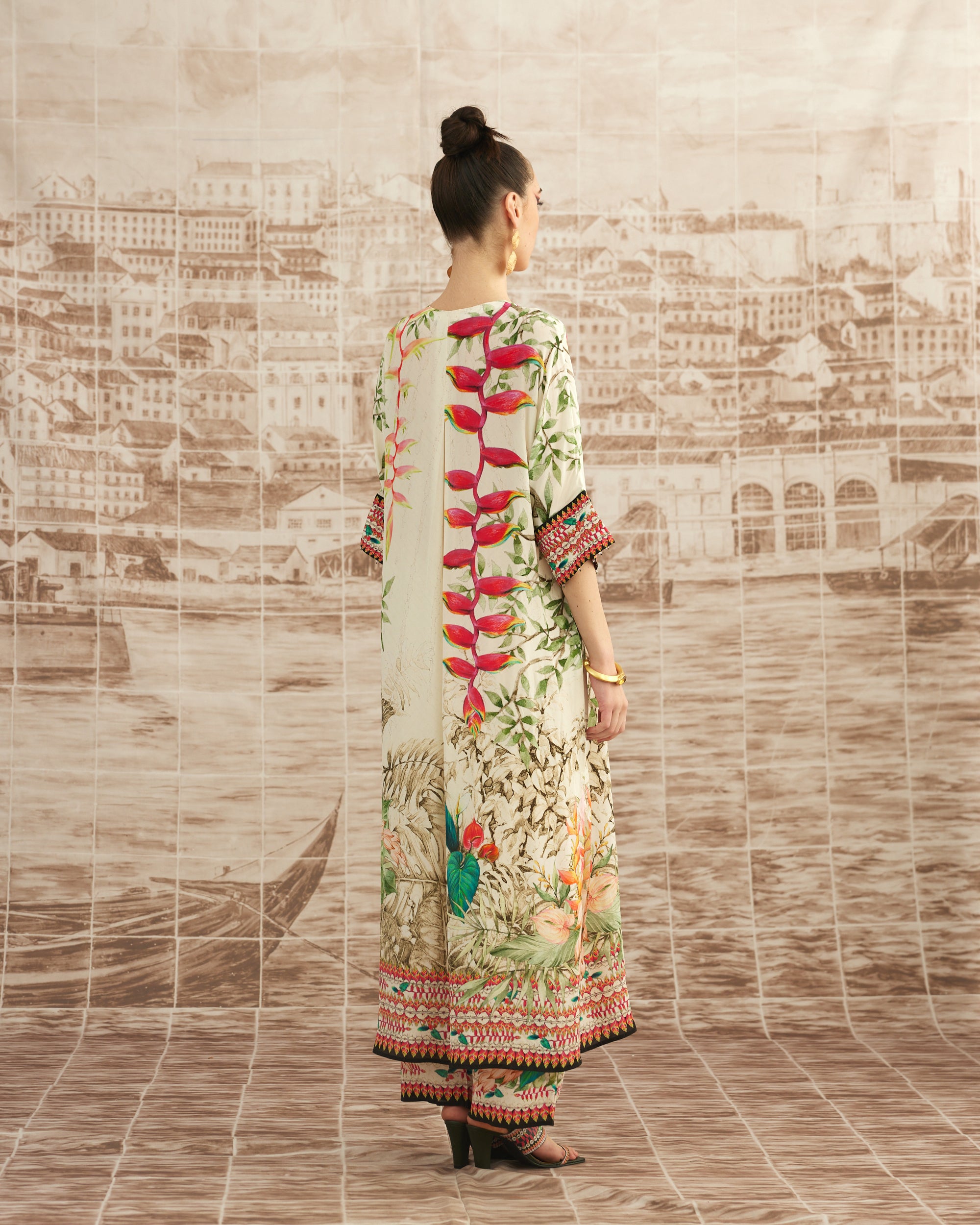 Love in Portofino (Heliconia) : Banera - Ivory