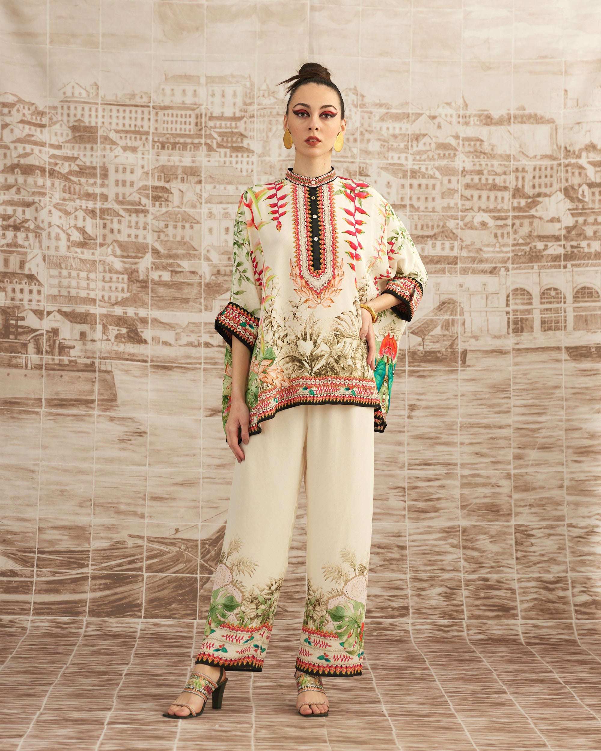 Love in Portofino (Heliconia) : Chanel - Ivory