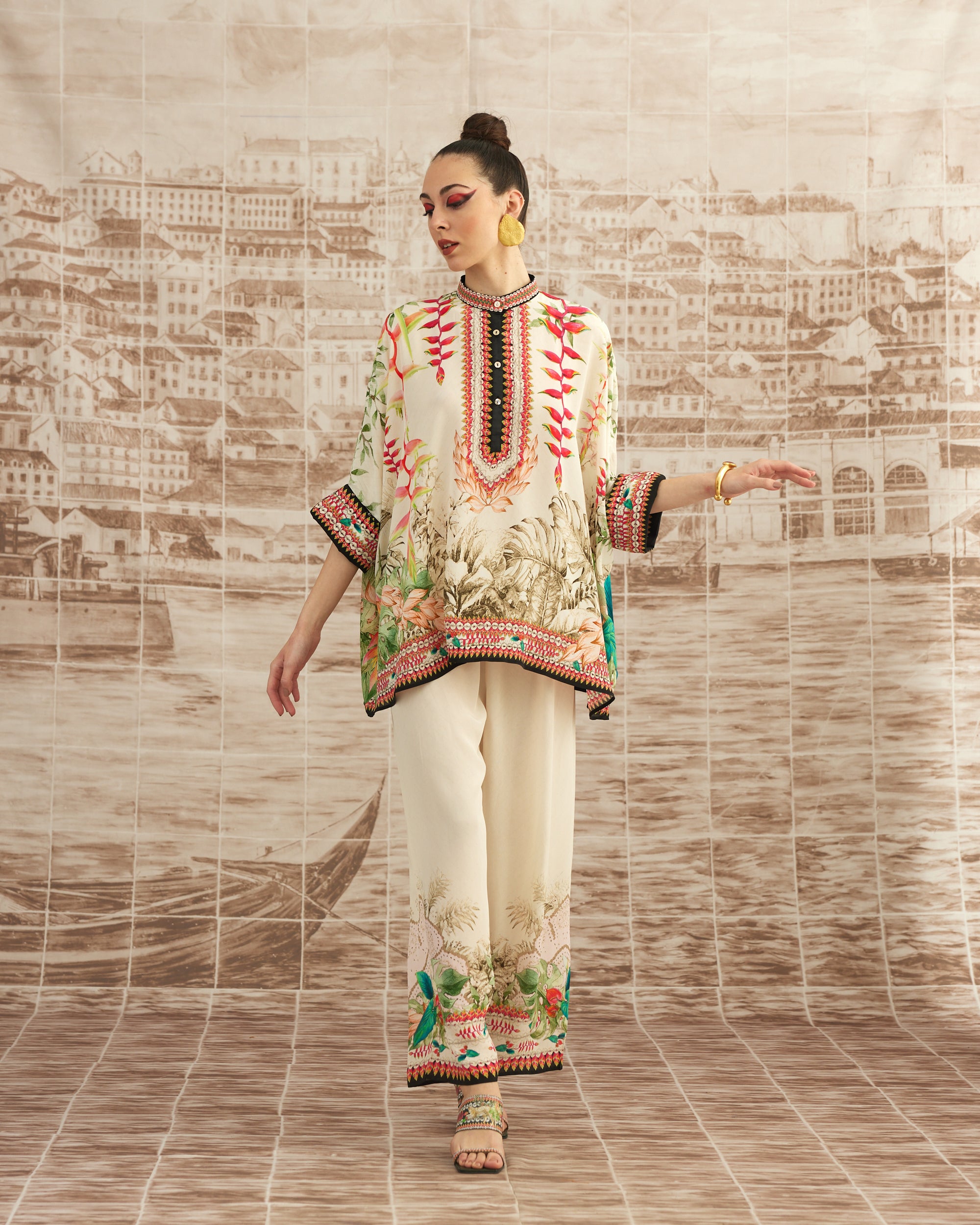 Love in Portofino (Heliconia) : Chanel - Ivory