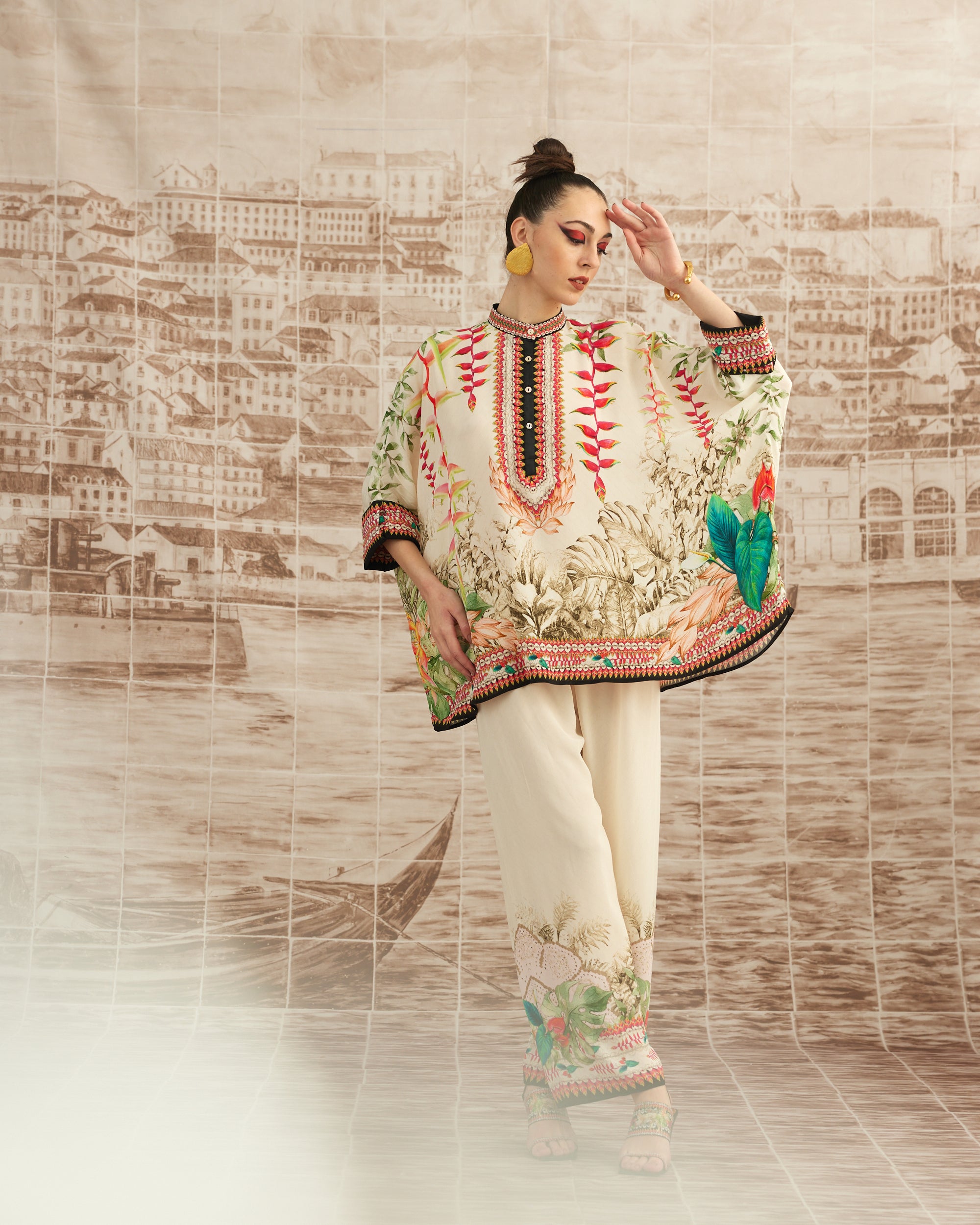 Love in Portofino (Heliconia) : Chanel - Ivory