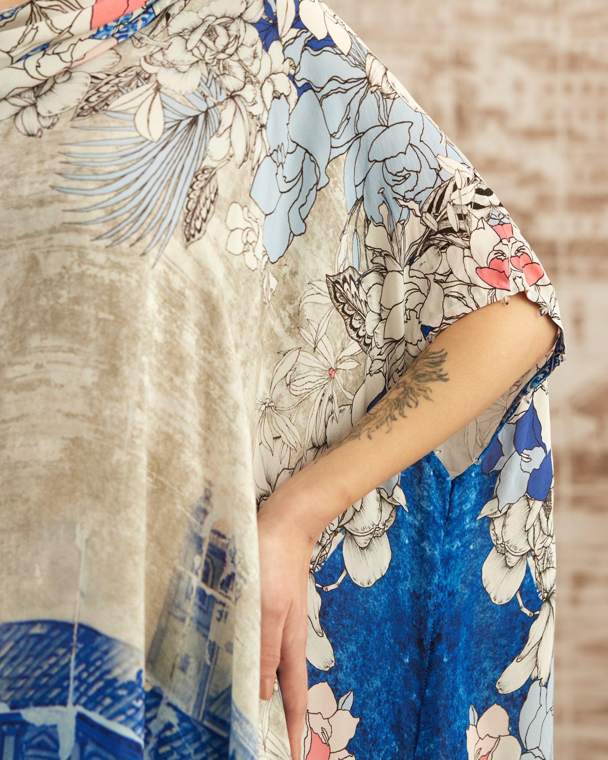 Love in Portofino (Portofino) : Lavanya - Blue/Coral