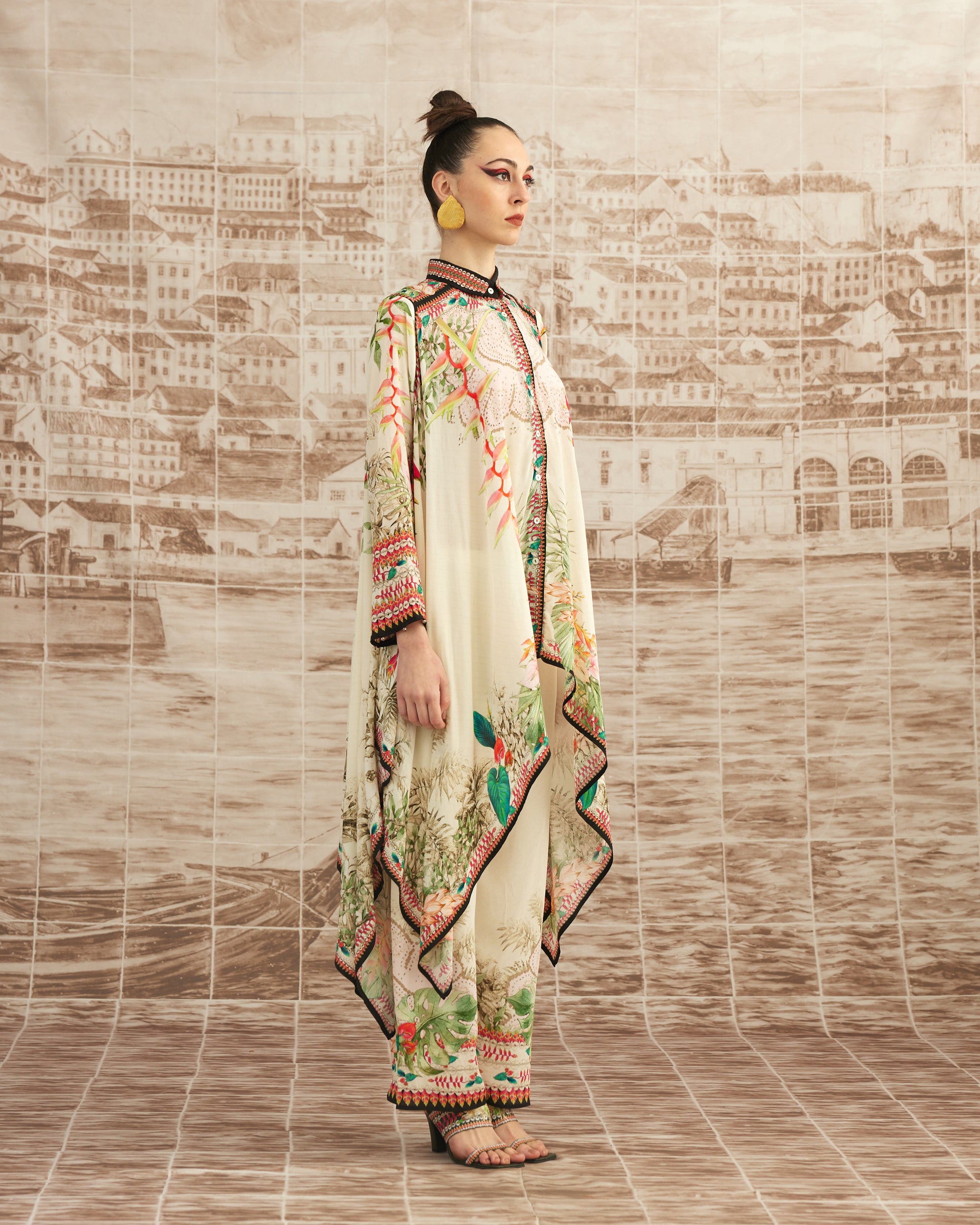 Love in Portofino (Heliconia) : Shibani - Ivory