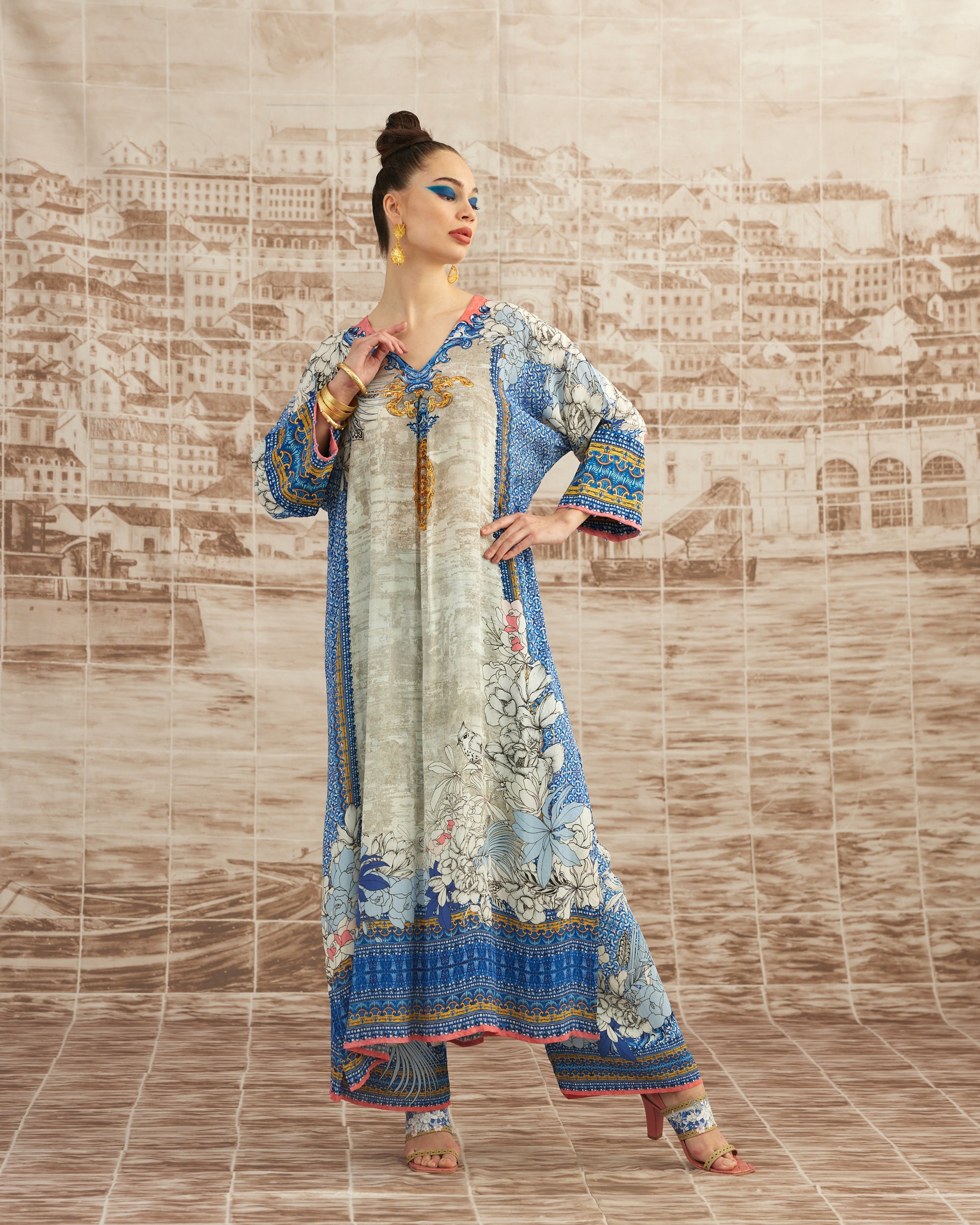 Love in Portofino (Portofino) : Banera - Blue/Coral