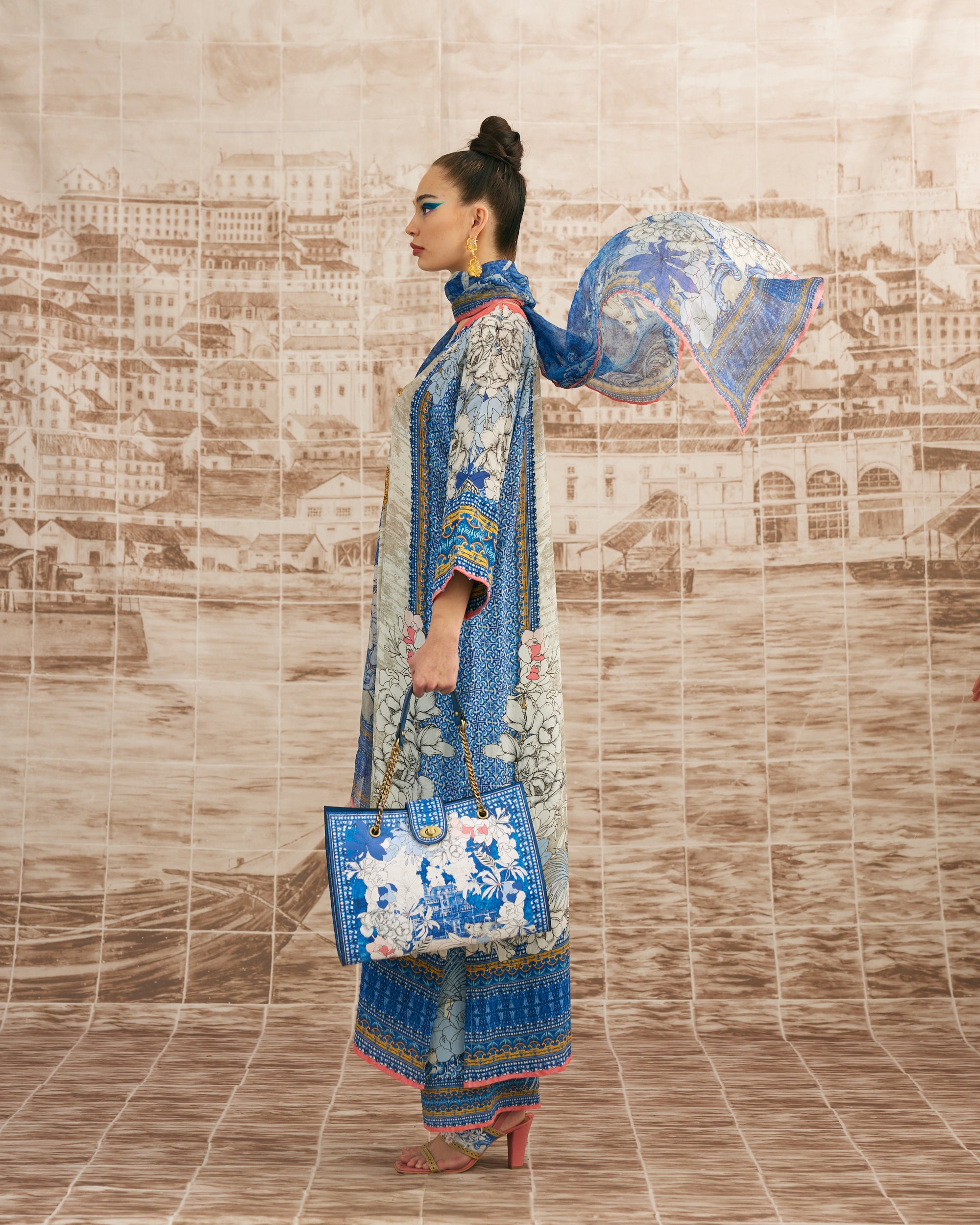 Love in Portofino (Portofino) : Banera - Blue/Coral