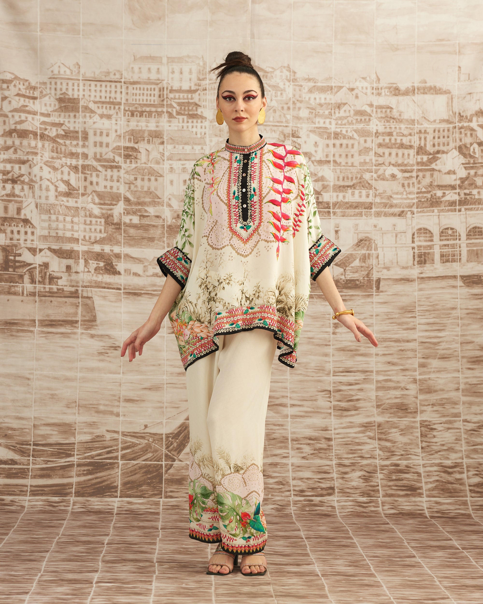 Love in Portofino (Heliconia) : Chanel - Ivory/Blush