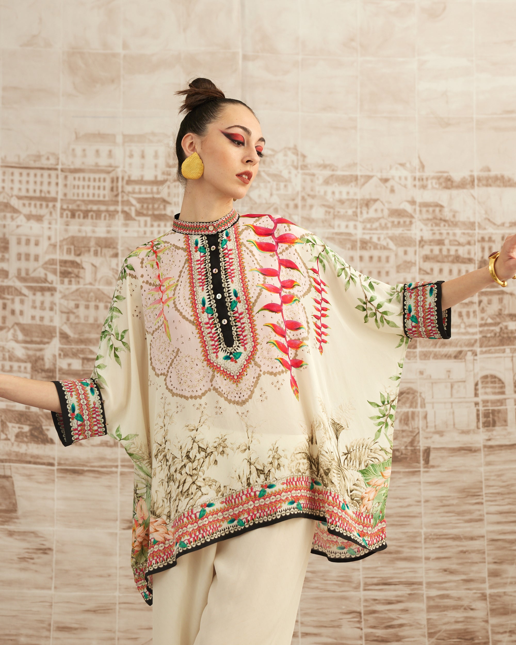 Love in Portofino (Heliconia) : Chanel - Ivory/Blush