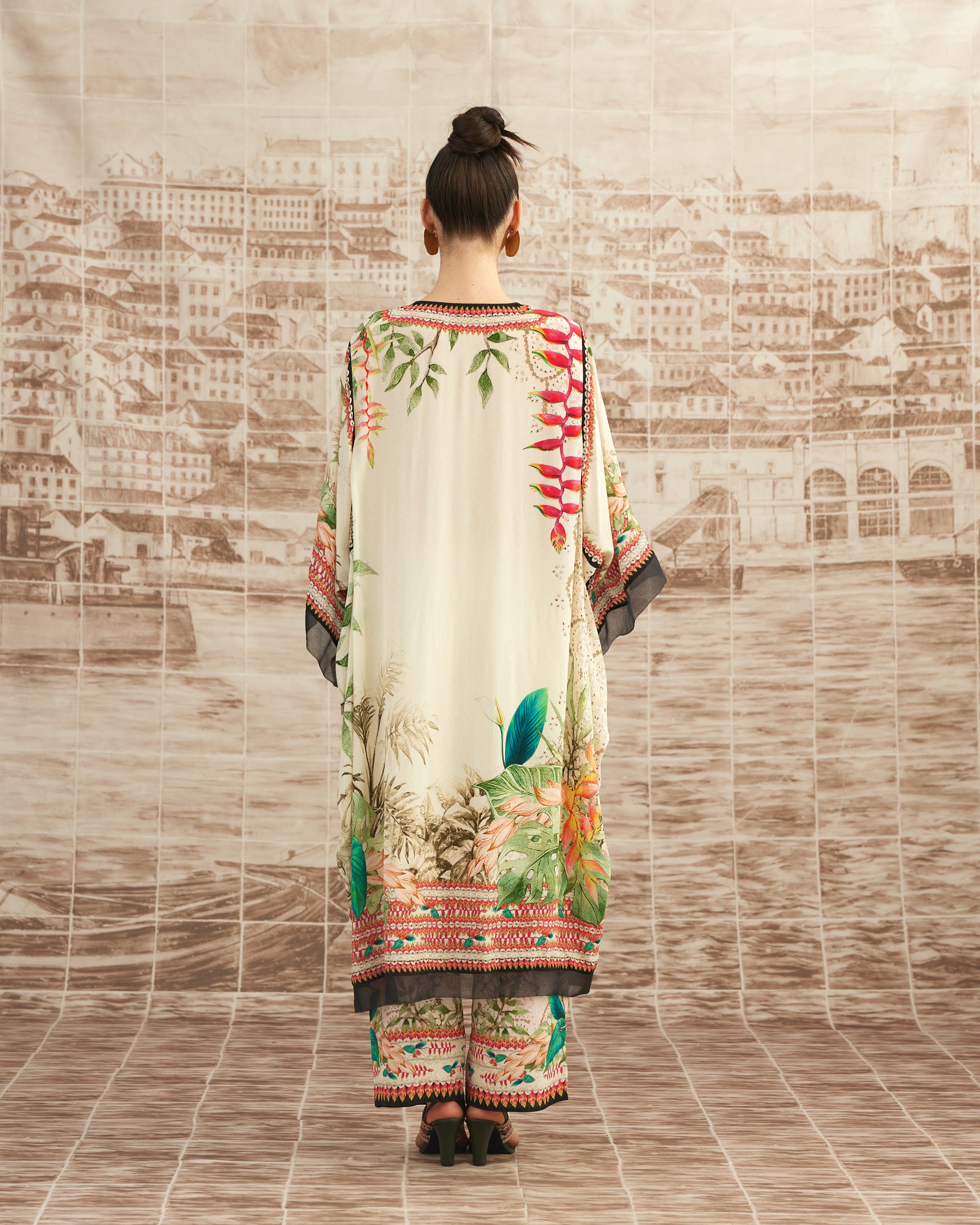 Love in Portofino (Heliconia) : Olivia - Ivory