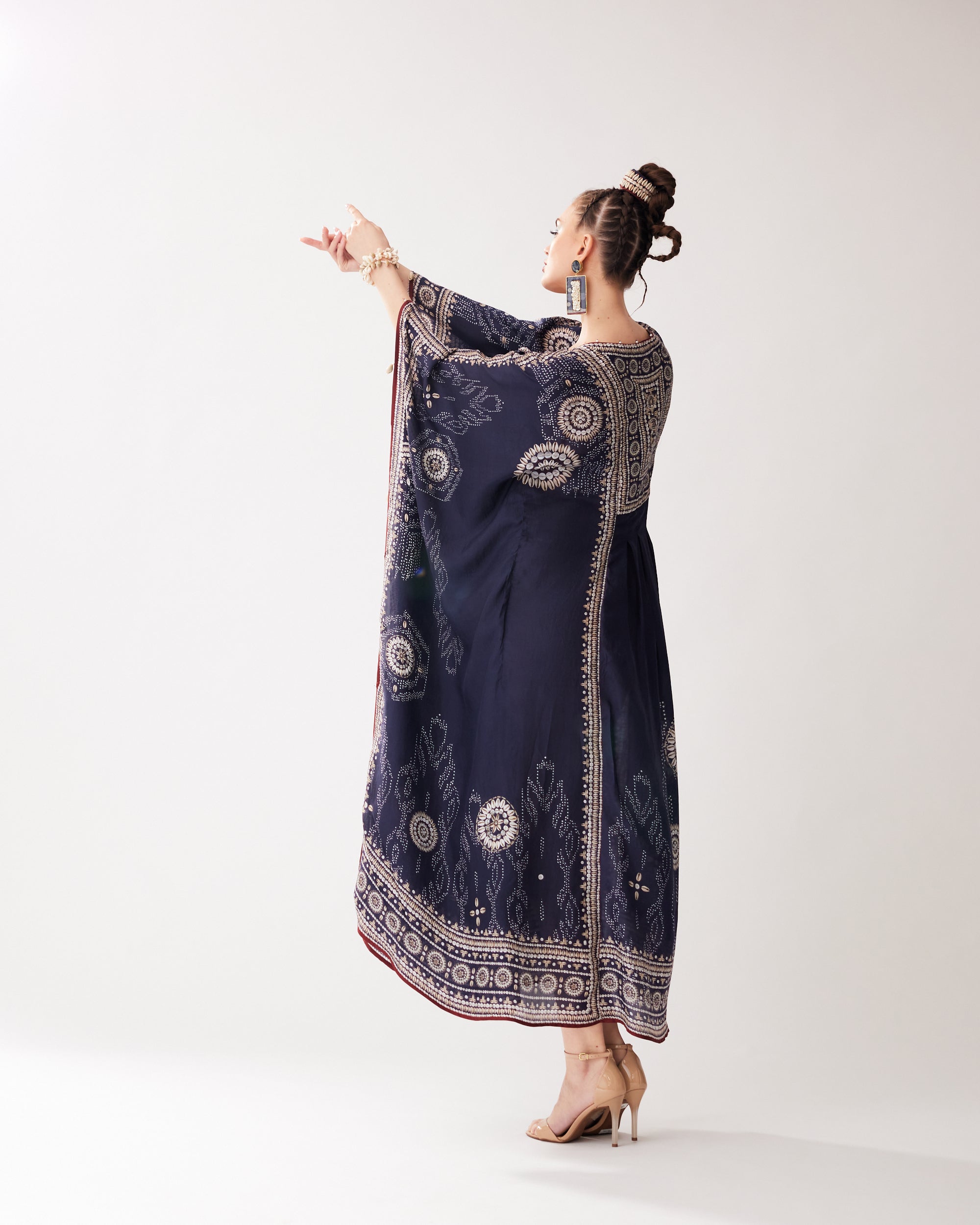 Zohra : Yolanda - Navy