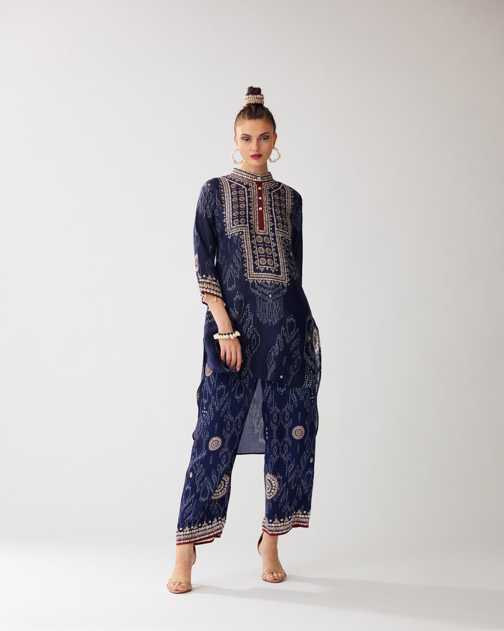 Zohra : Baaka - Navy
