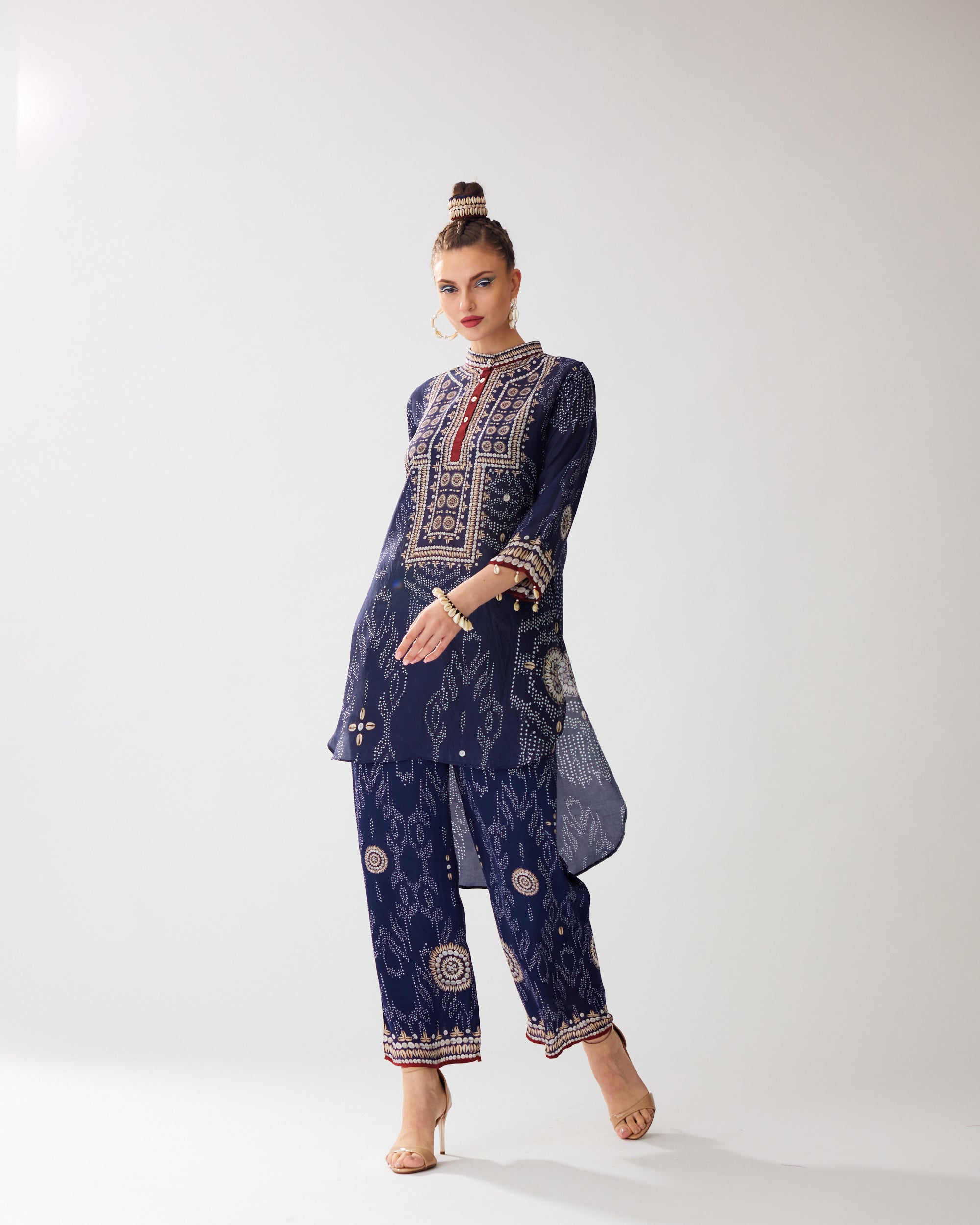 Zohra : Baaka - Navy