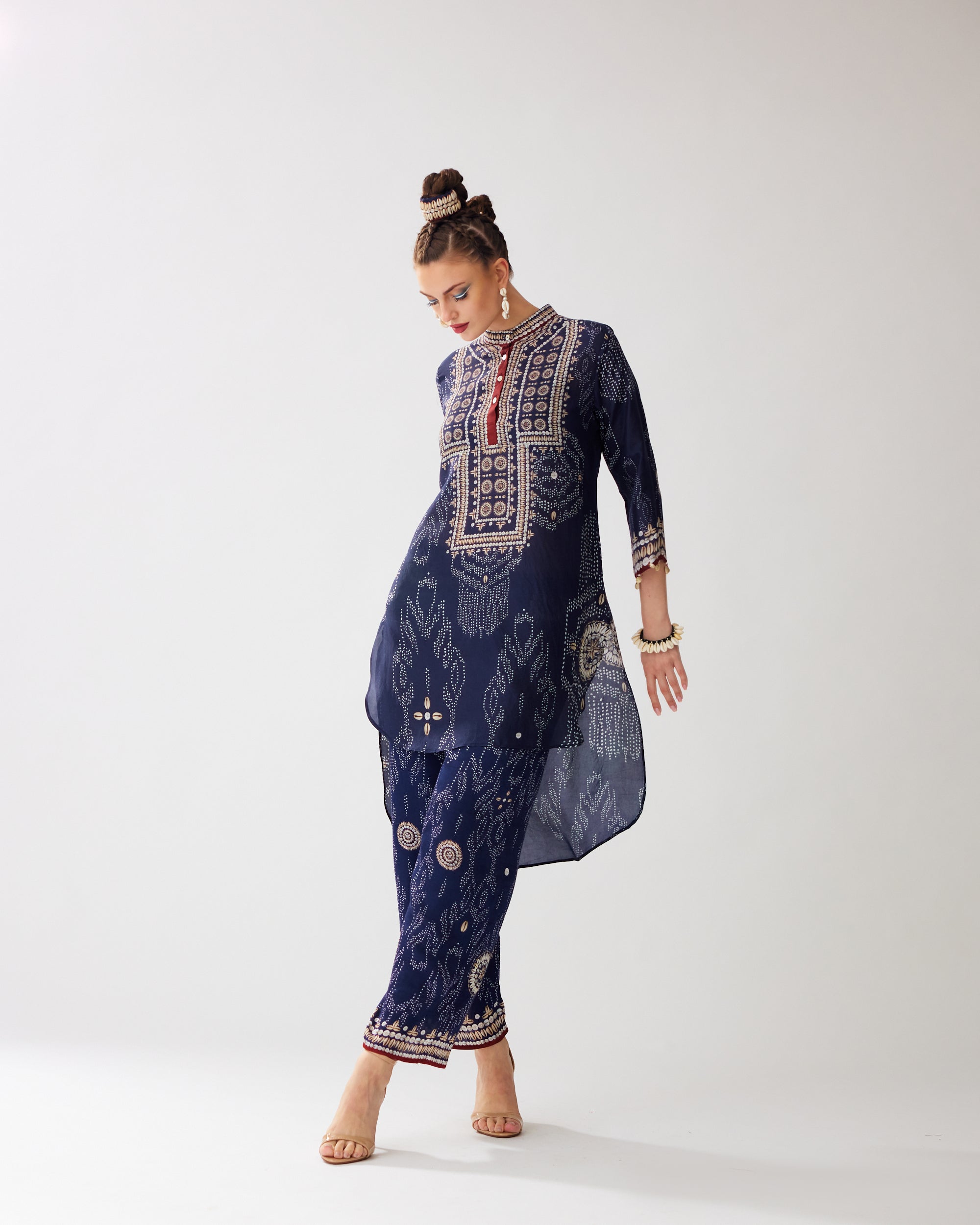 Zohra : Baaka - Navy