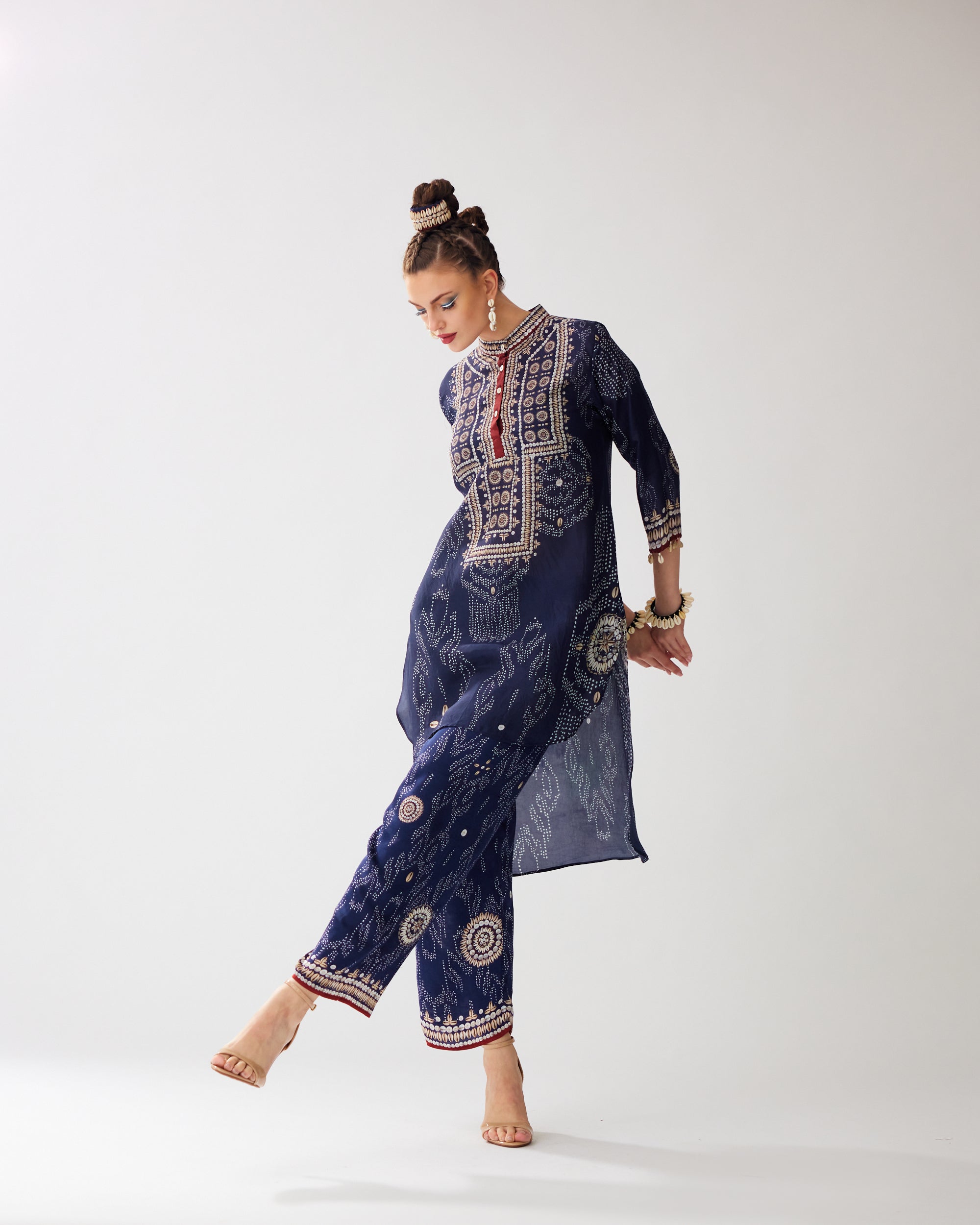 Zohra : Baaka - Navy