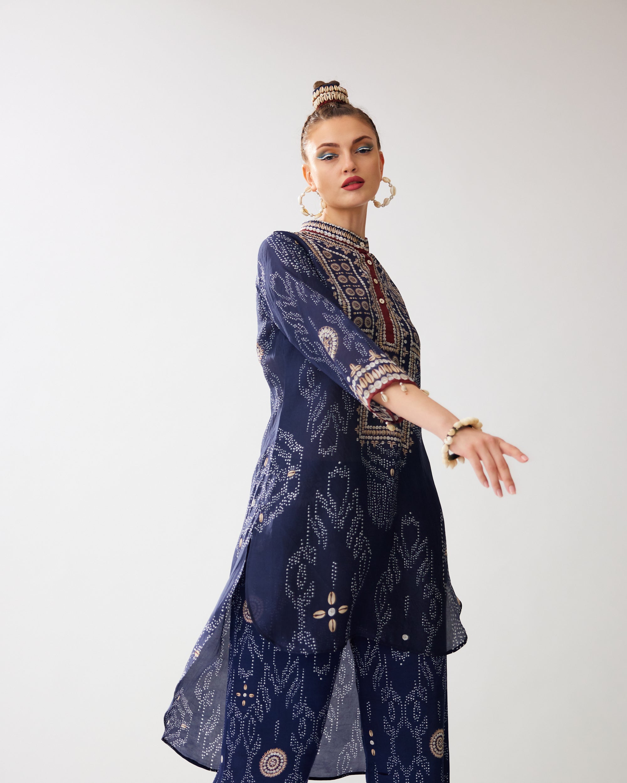 Zohra : Baaka - Navy