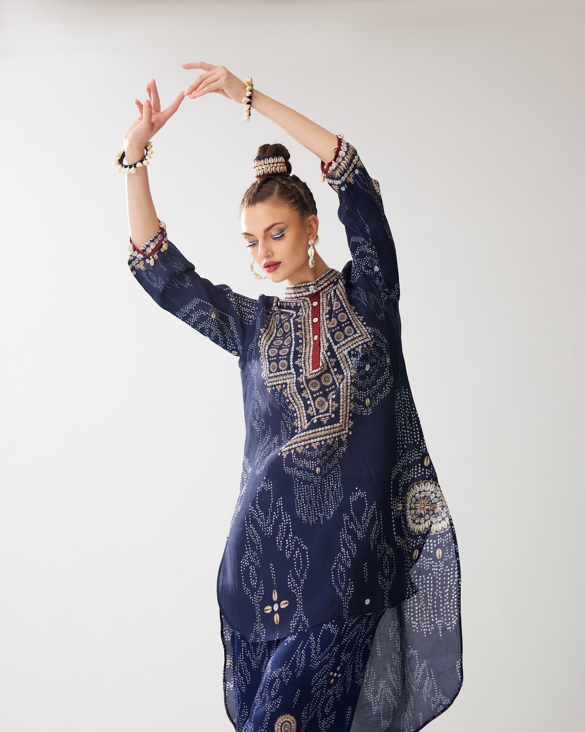 Zohra : Baaka - Navy