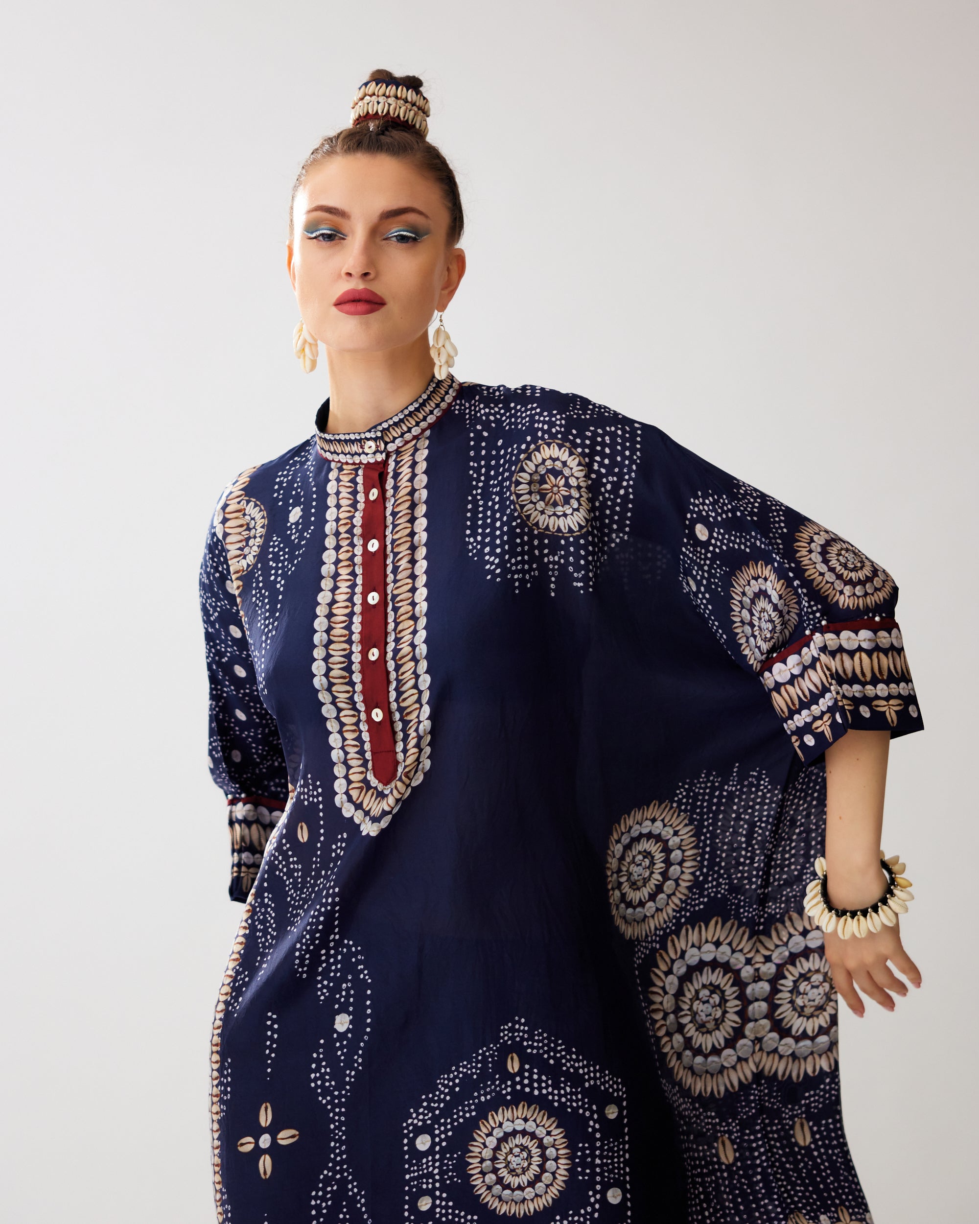 Zohra : Chanel 36" - Navy