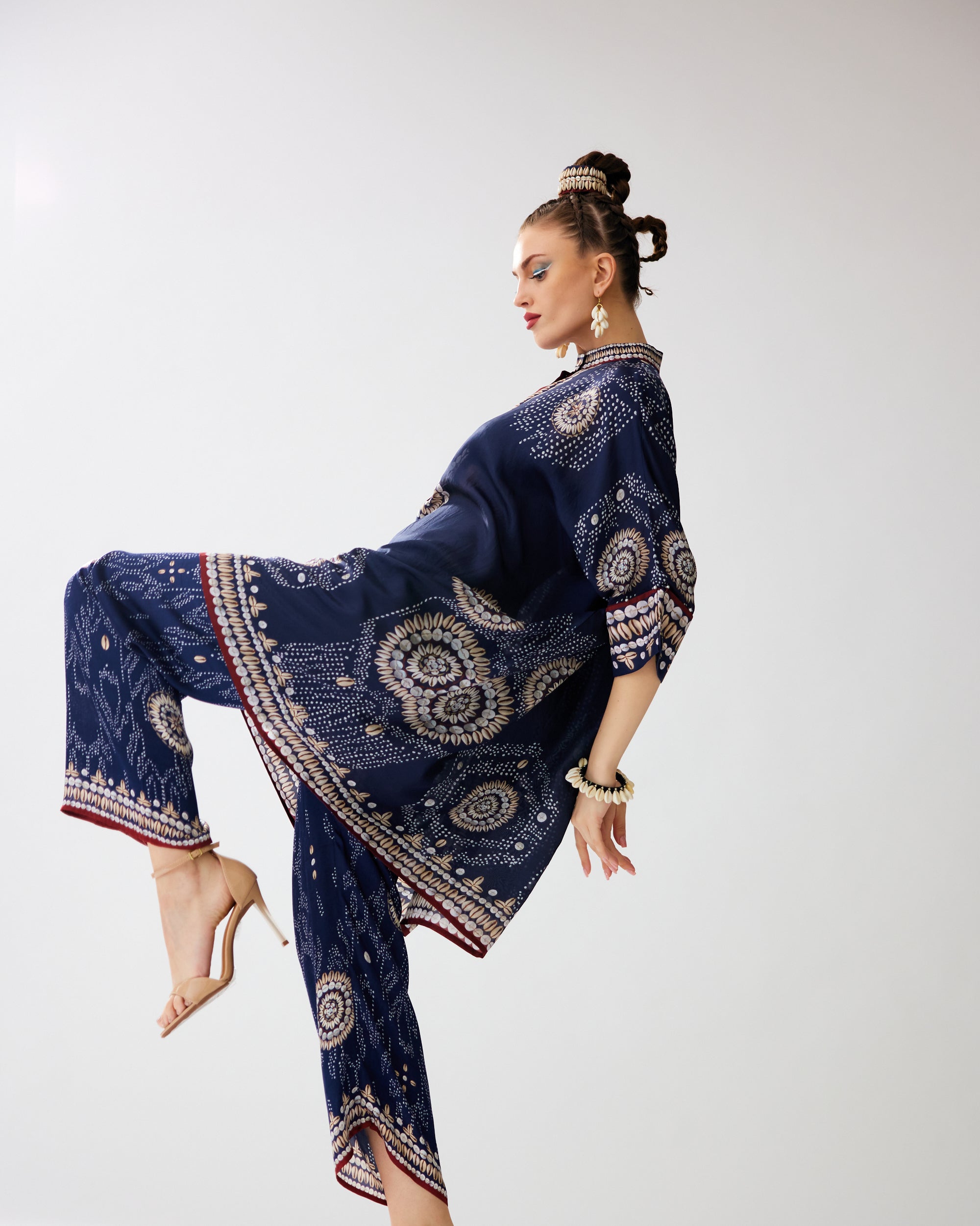 Zohra : Chanel 36" - Navy