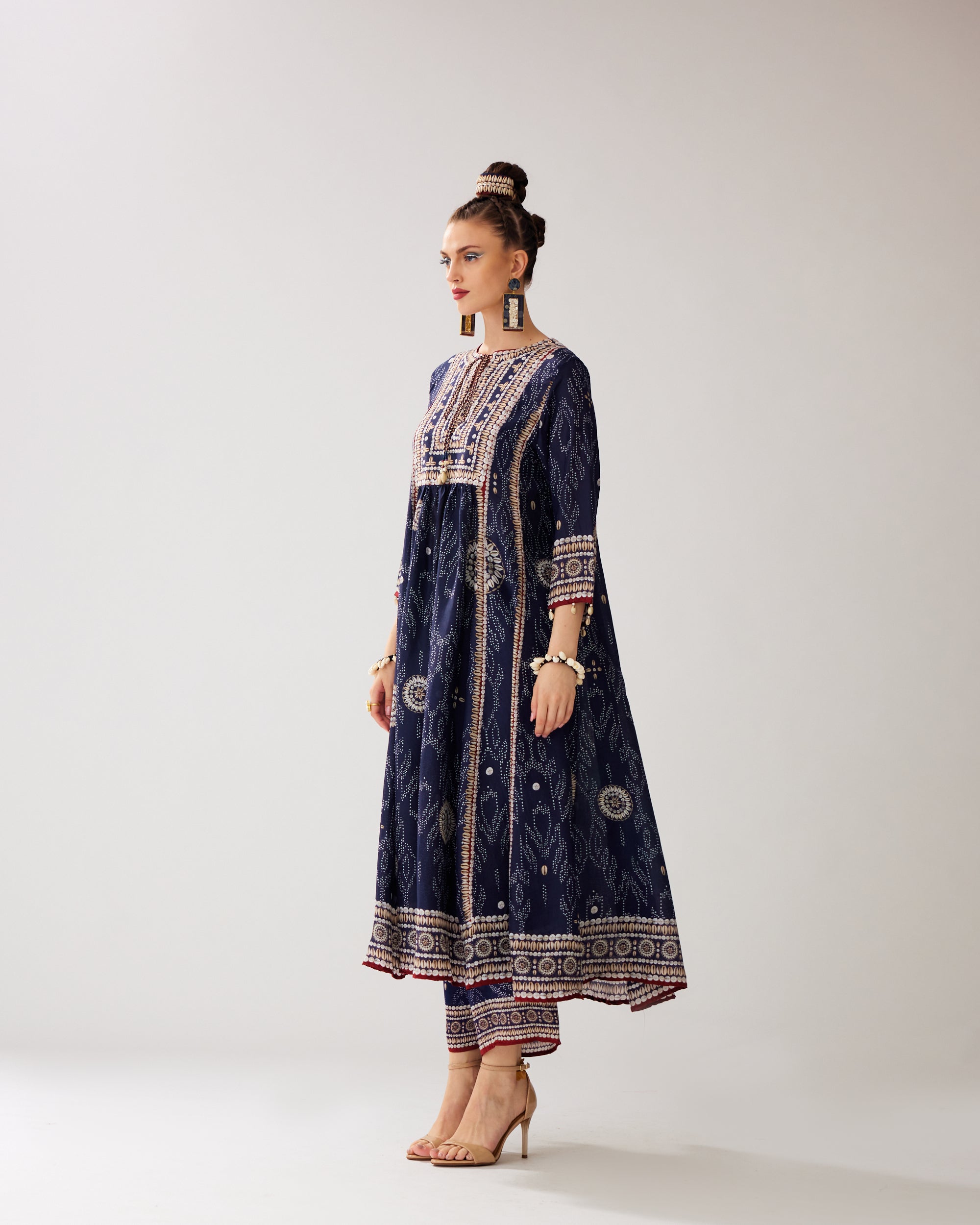 Zohra : Anisha - Navy
