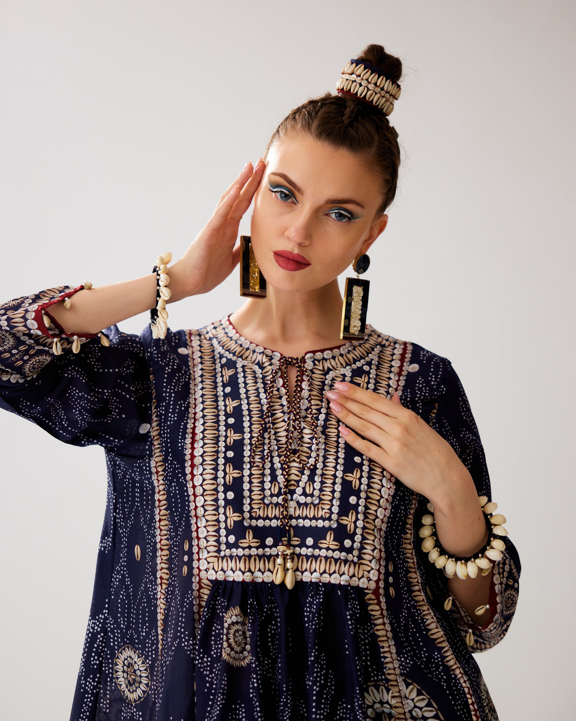 Zohra : Anisha - Navy
