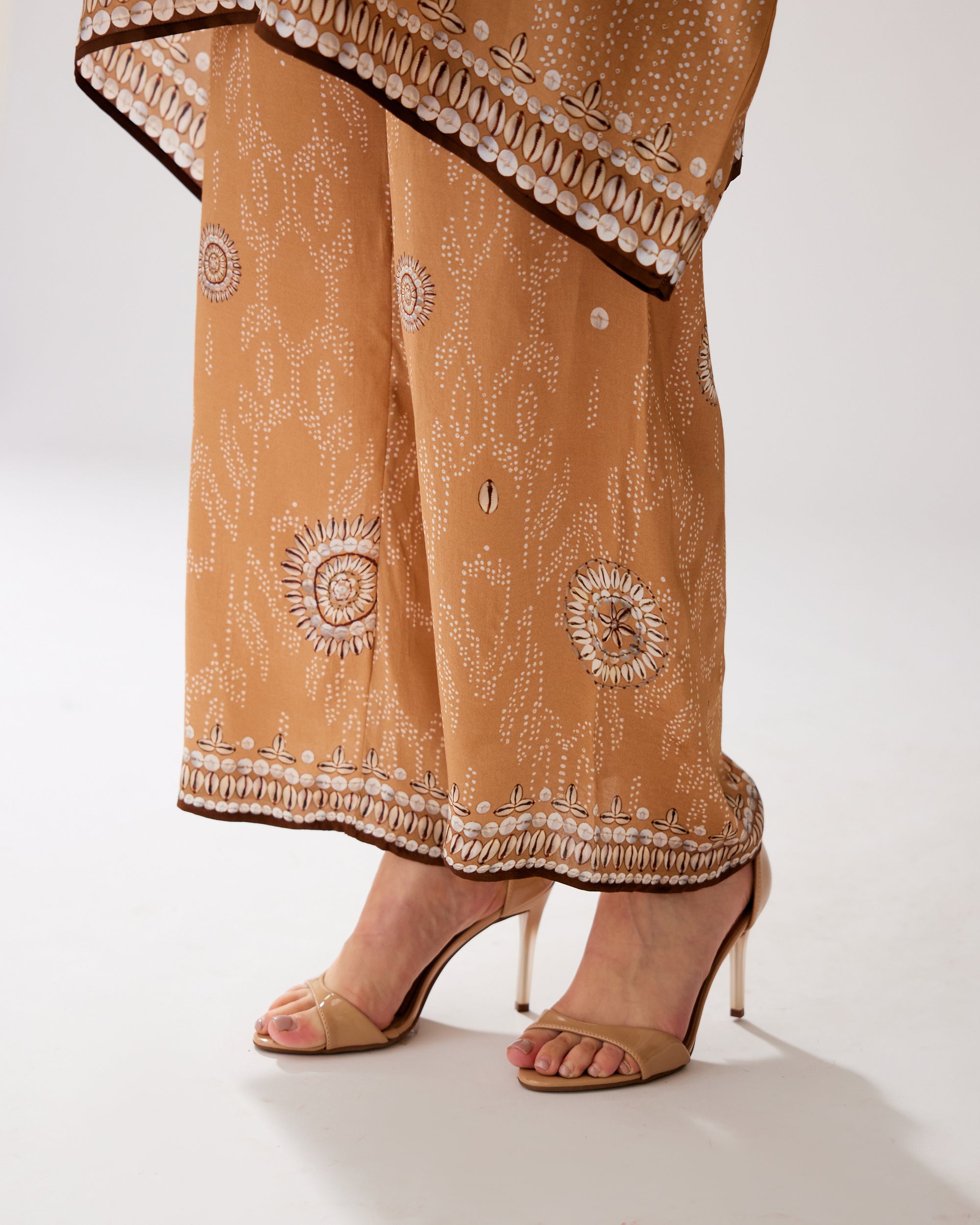 Zohra : Chanel 36" - Caramel