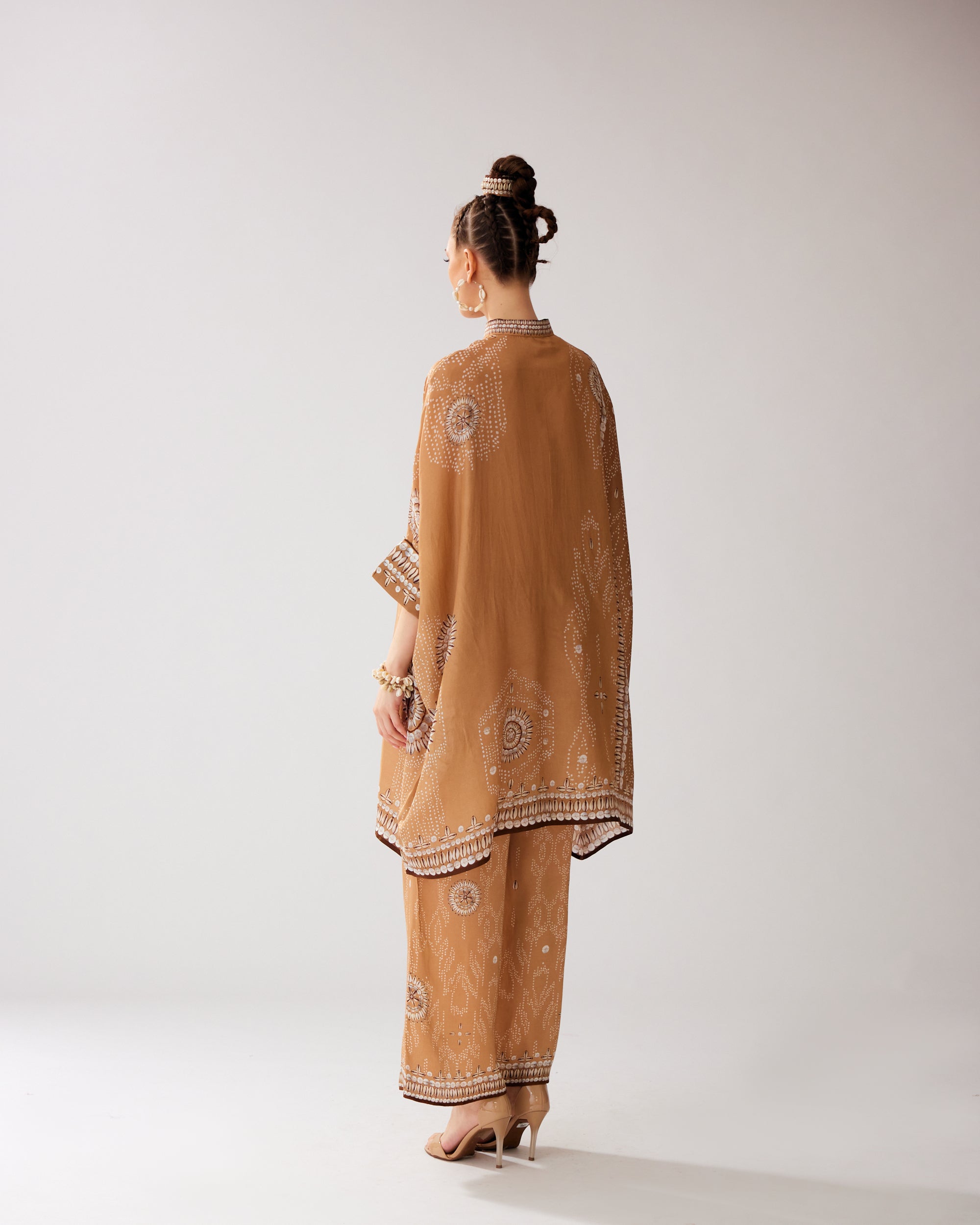 Zohra : Chanel 36" - Caramel